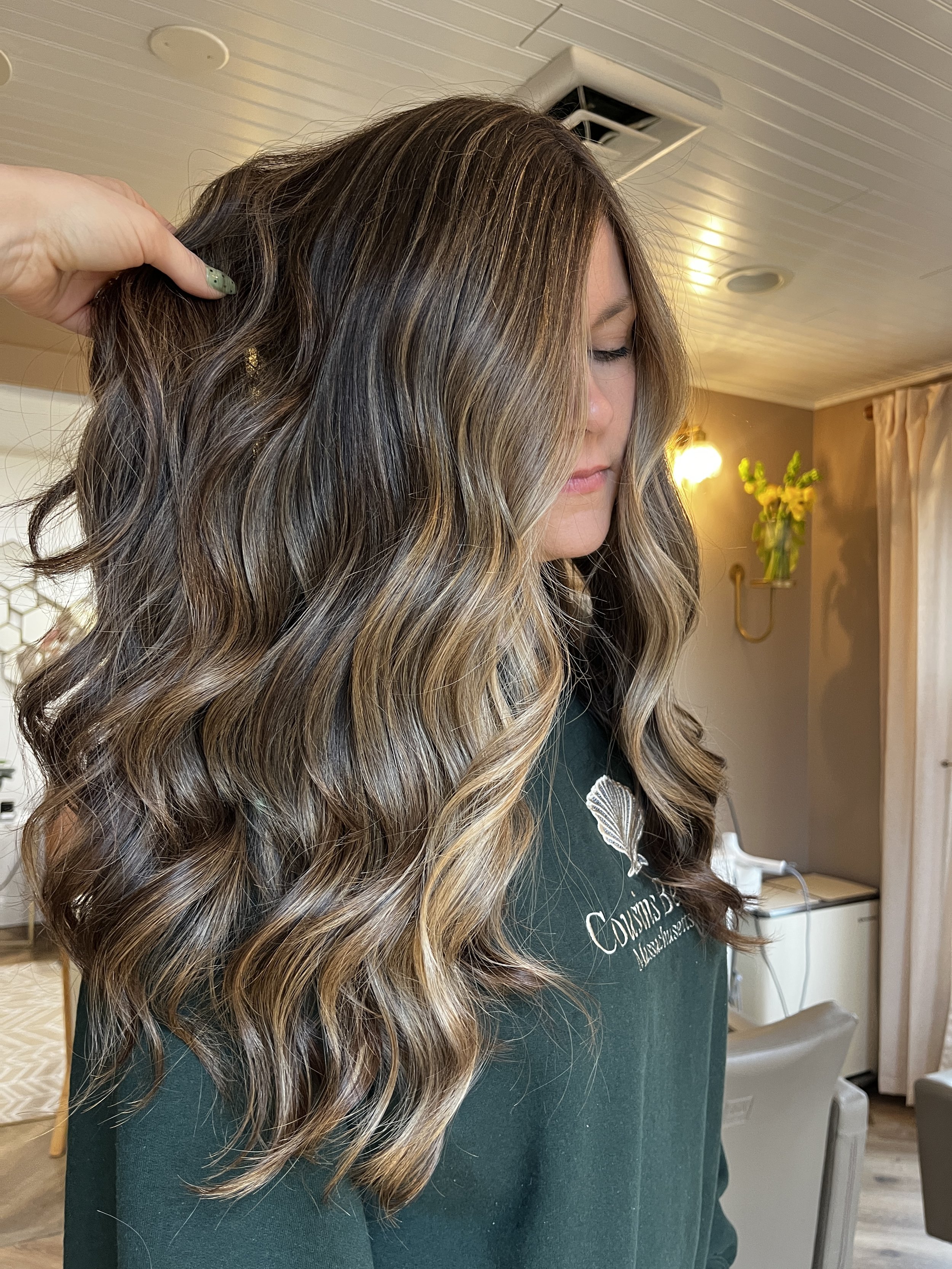 hair health luxury salon services private salon best salon in ct best salon Avon ct red hair colorist gray blending expert hair color trends hair cutting trends
