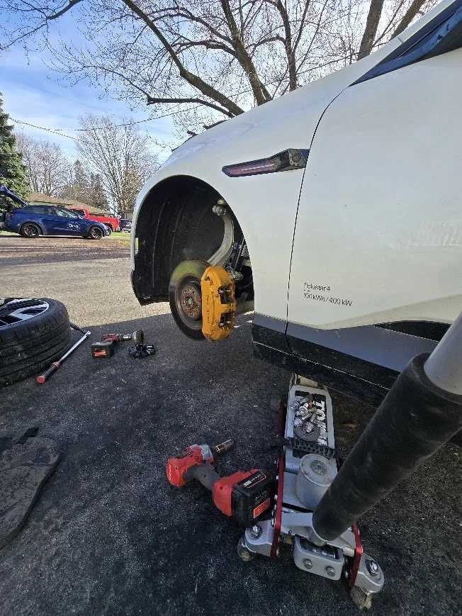 Polestar tire change, customer driveway.