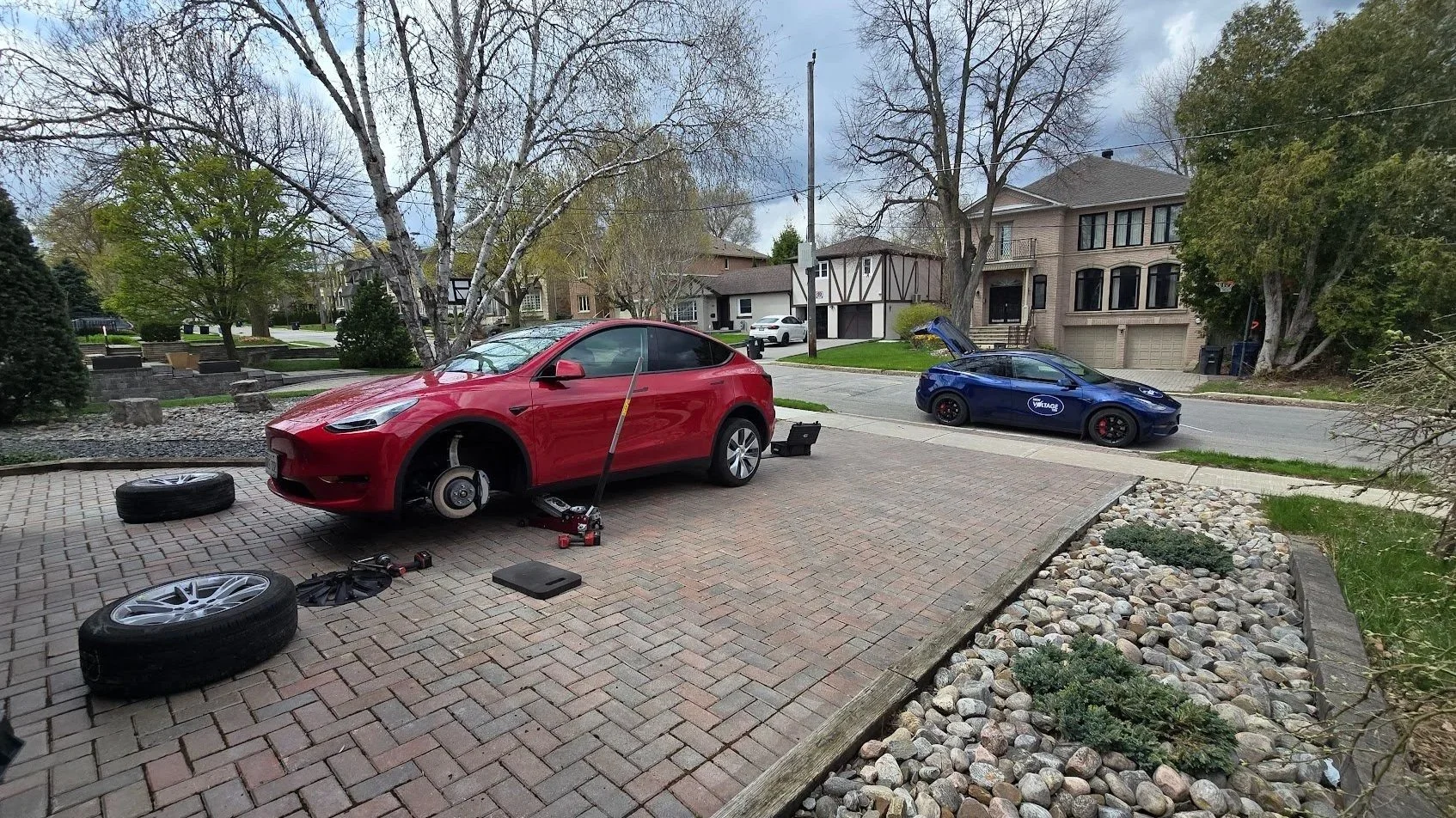 EV Mobile Tire Services in Thornhill, ON