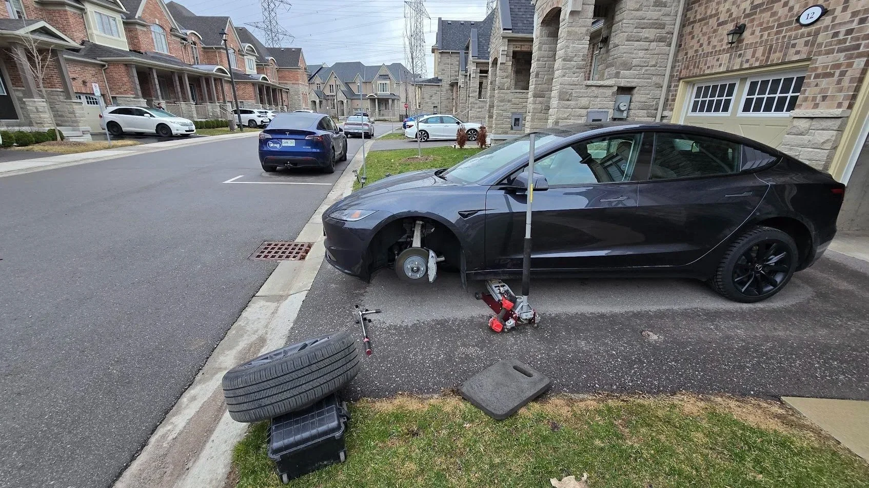 EV Mobile Tire Services in Ajax, ON