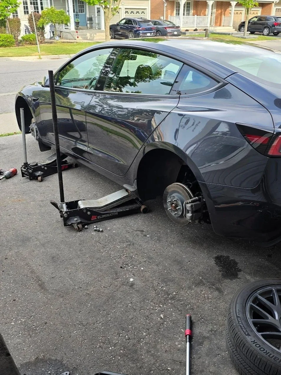 ev-tire-rotation-tesla-model3.jpg