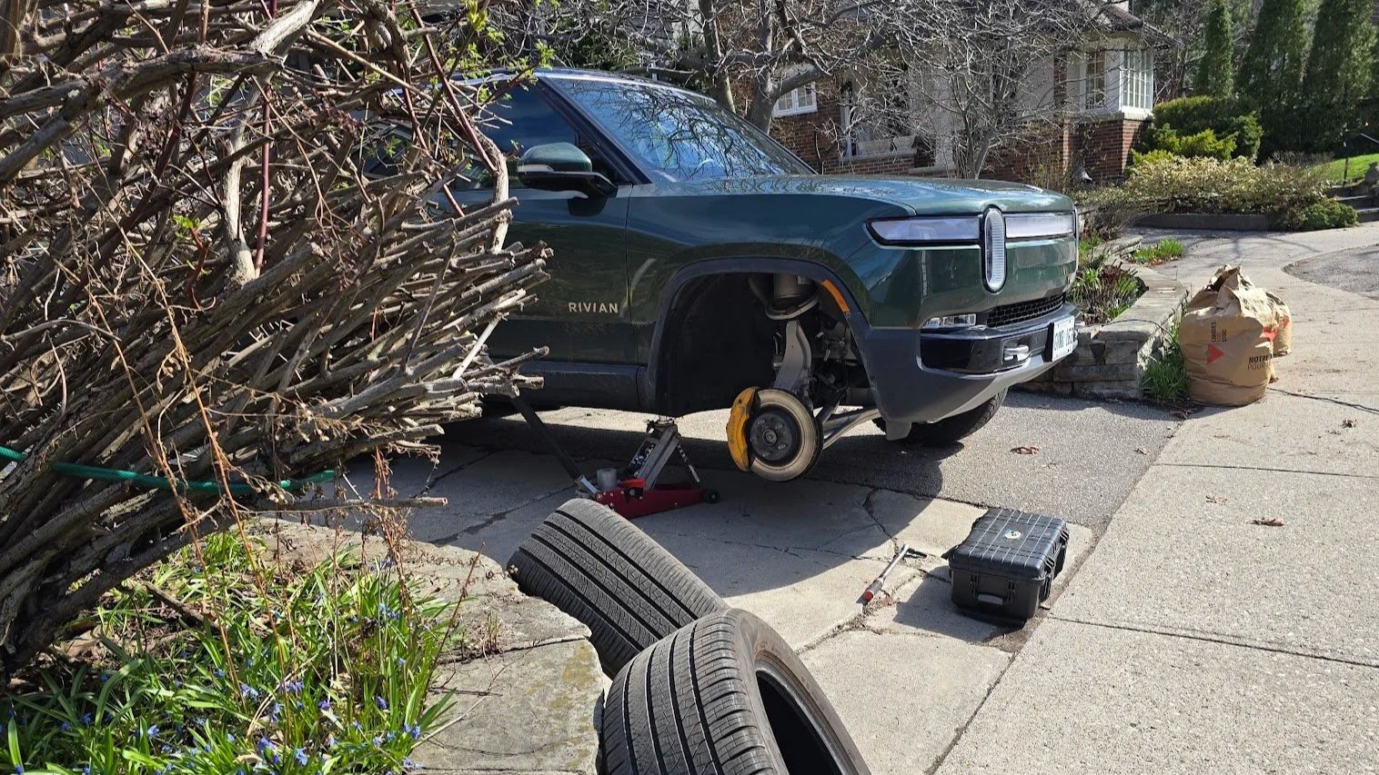 EV Mobile Tire Services in Toronto, ON