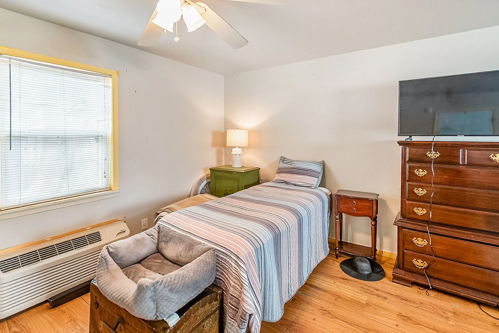11 Lambeth Cir44.jpg