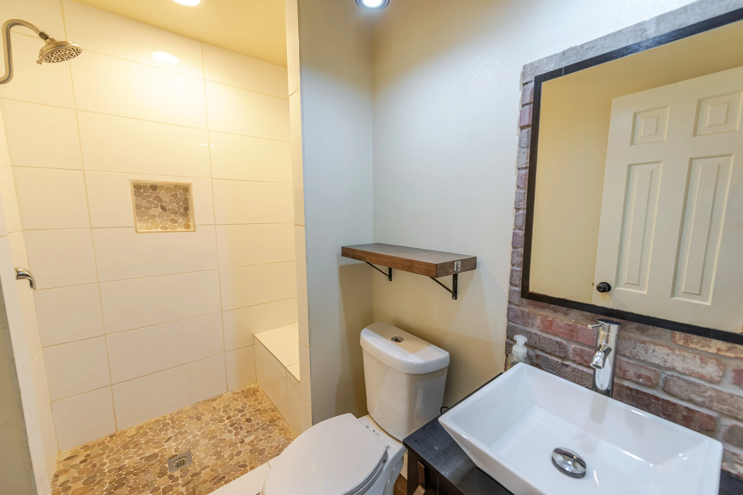 1010 Willliams St-21.jpg