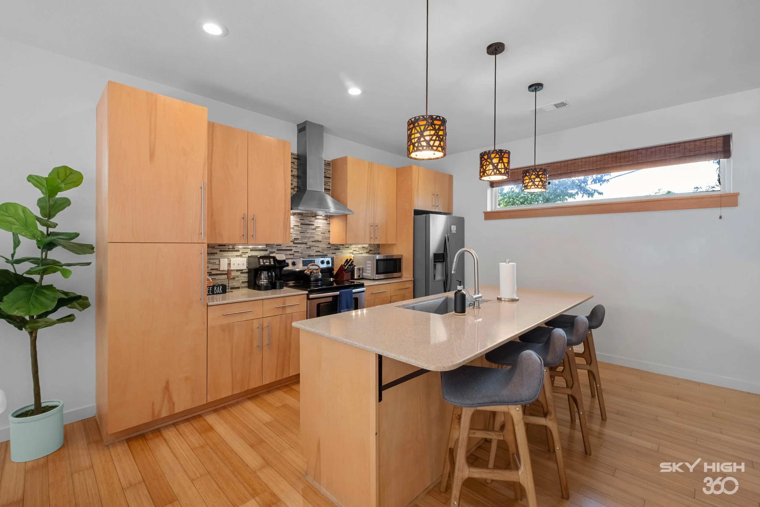 Modern-Hog-Pad-Kitchen-02.jpg