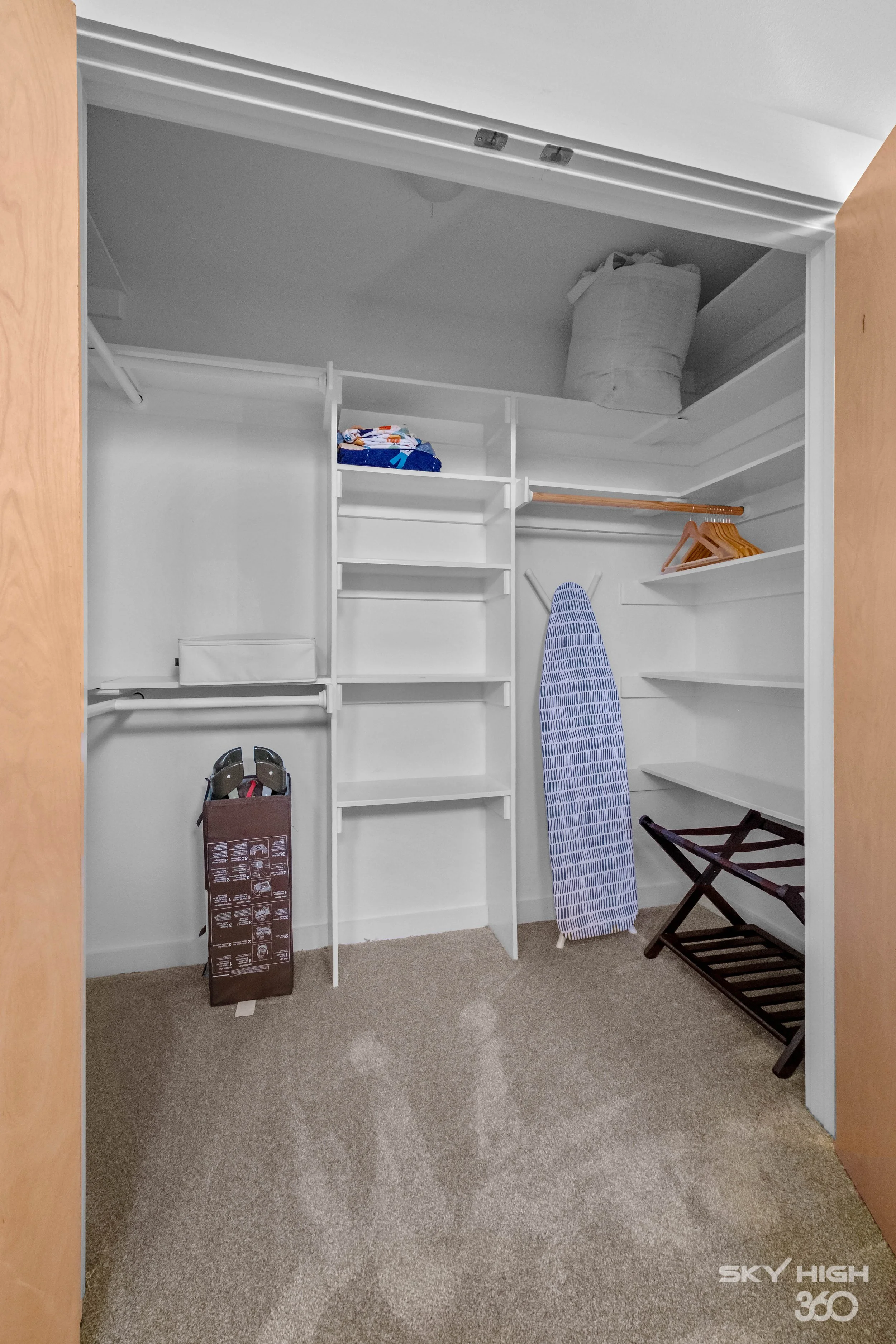 Modern-Hog-Pad-PrimaryBedroom-04.jpg