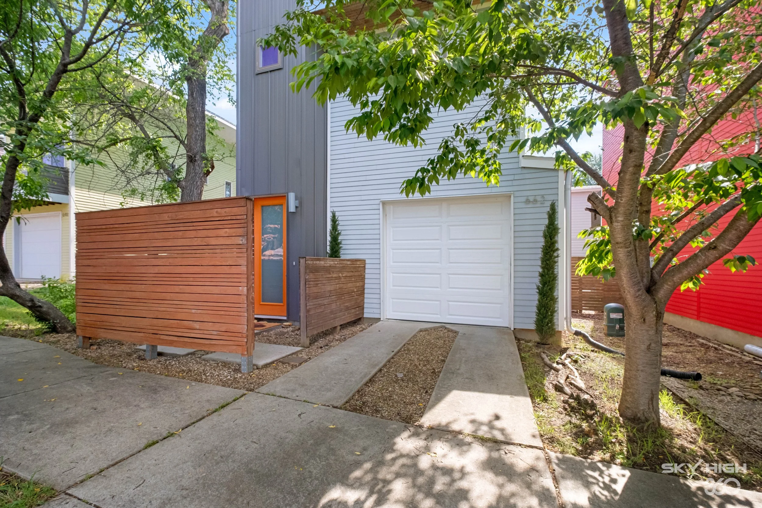 Modern-Hog-Pad-Exterior-02.jpg