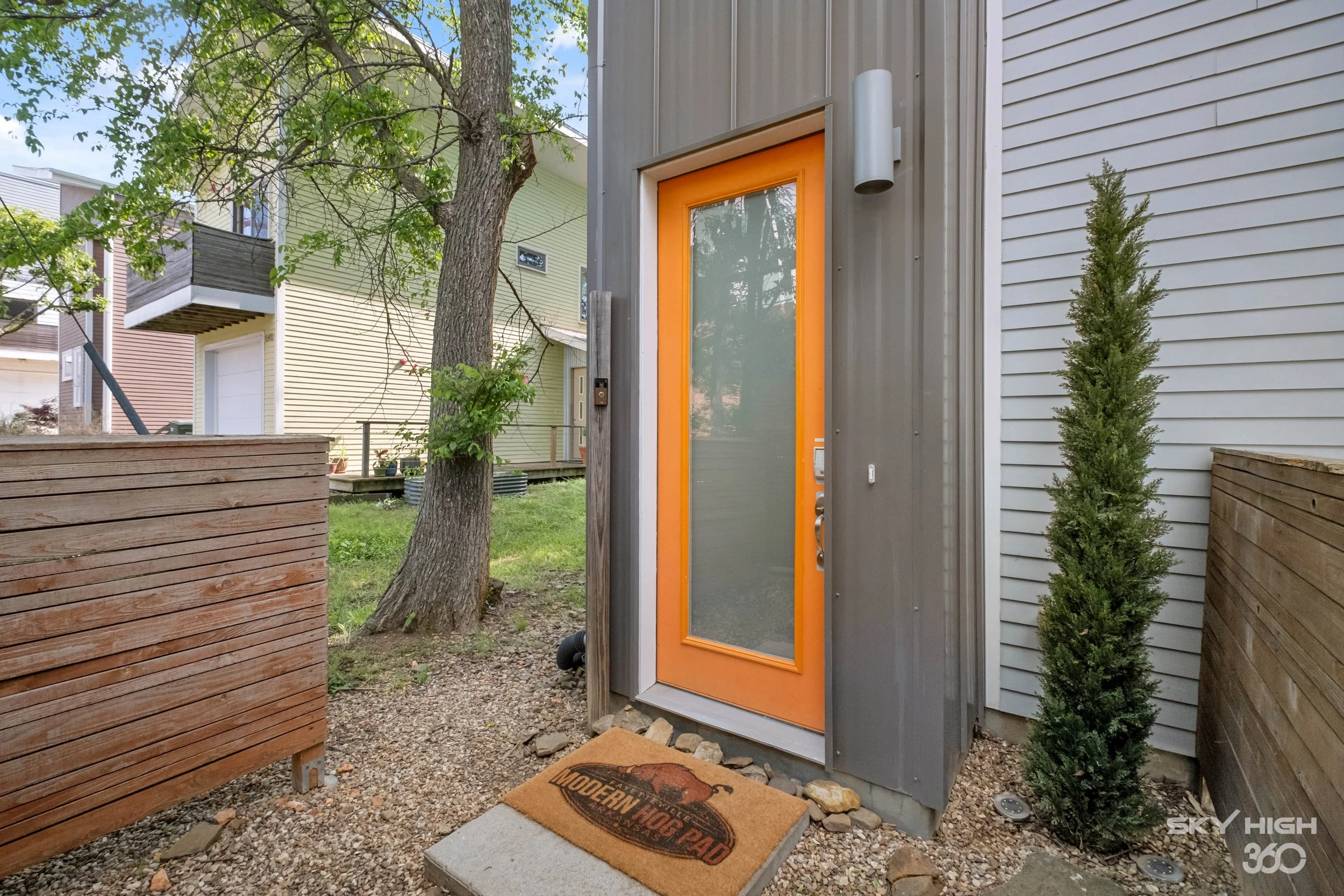 Modern-Hog-Pad-Exterior-03.jpg