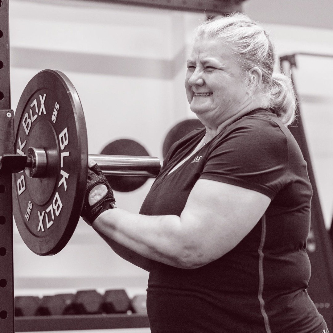 At AVENUE we believe that the foundations of health and fitness are simplicity and consistency.

The two go hand in hand...the simpler something is the more consistent you are likely to be.

And on those foundations you have 3 pillars...exercise, nut