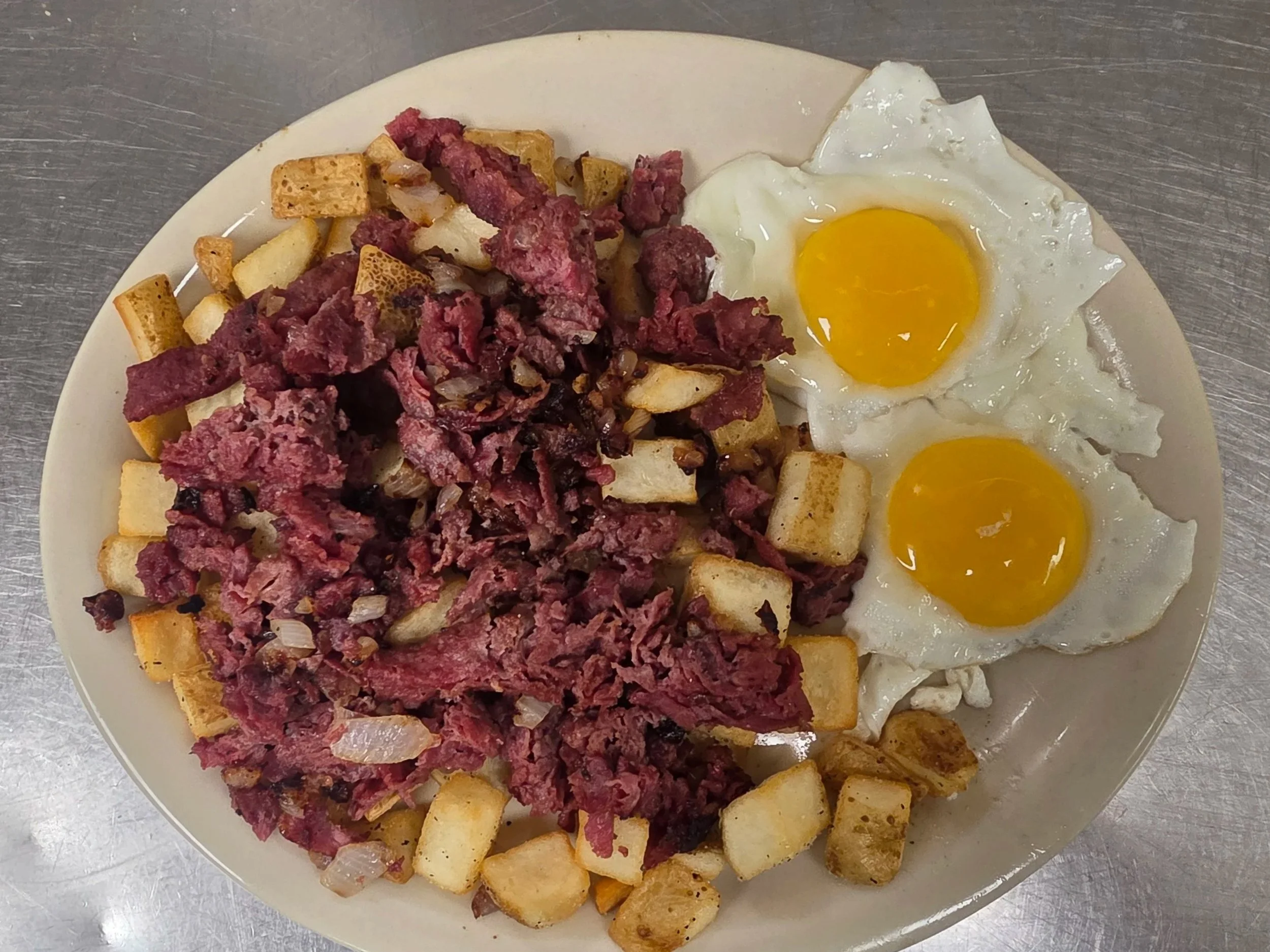 Corned beef hash with eggs