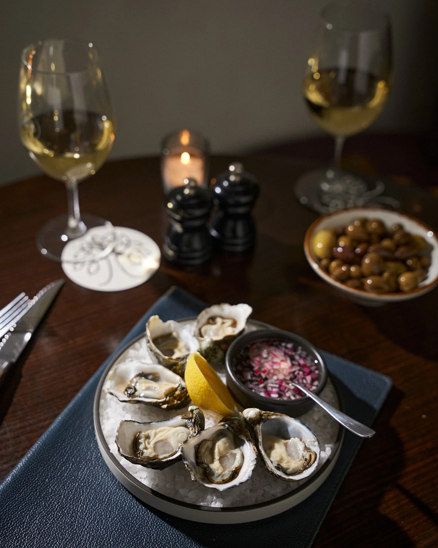 Weekend oysters? Say less.⁠
⁠
Join us every Saturday and Sunday from 1pm to 4pm for $2 oysters, served fresh with mignonette dressing and lemon.⁠
⁠
Grab your friends, order a round and settle in at St Andrews Hotel.