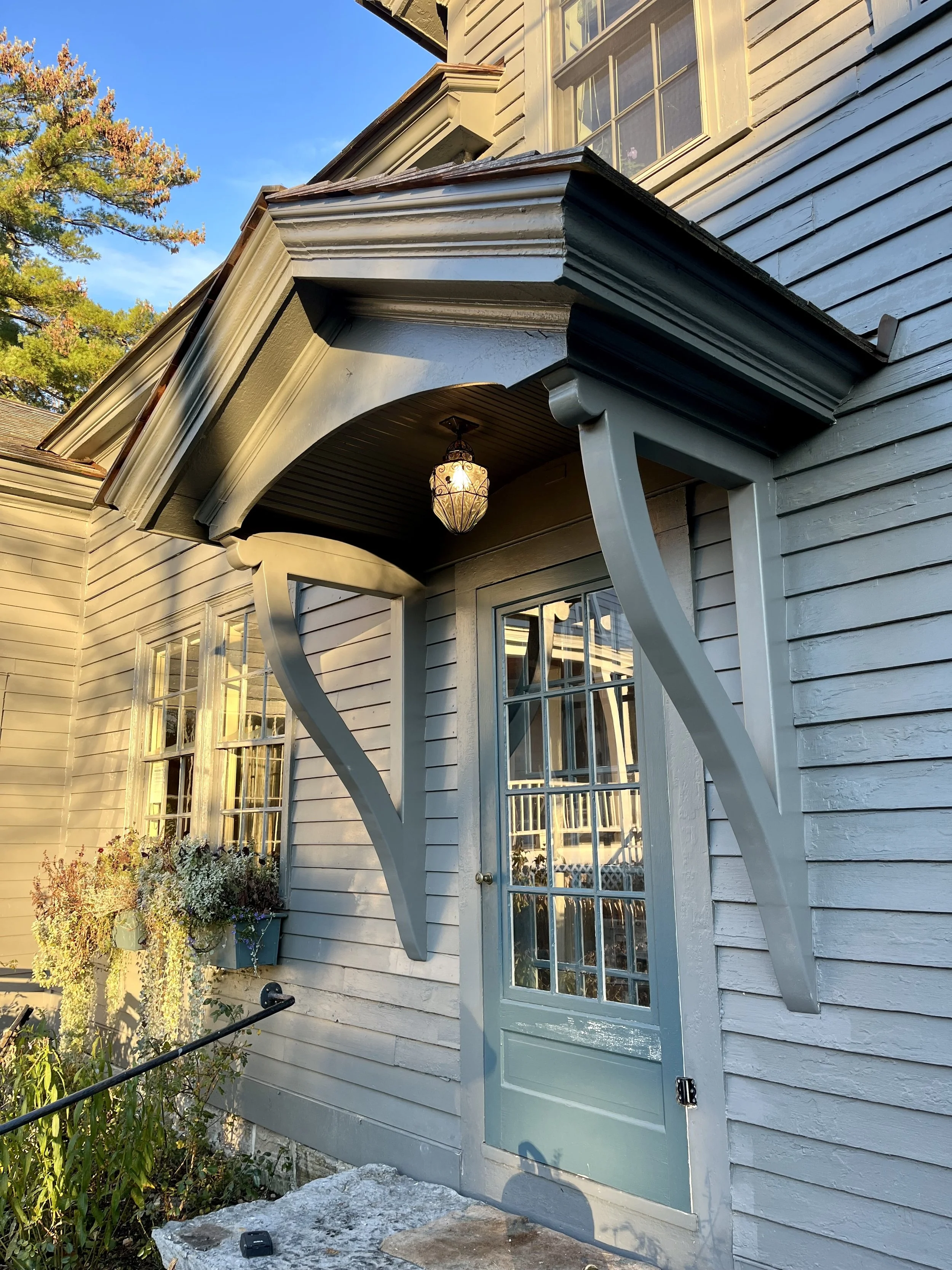 Custom wooden corbels