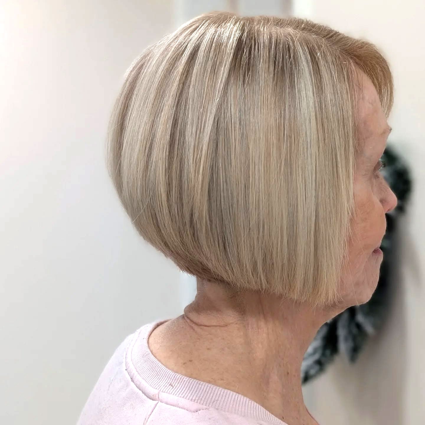 Precise-blond-bob.jpg