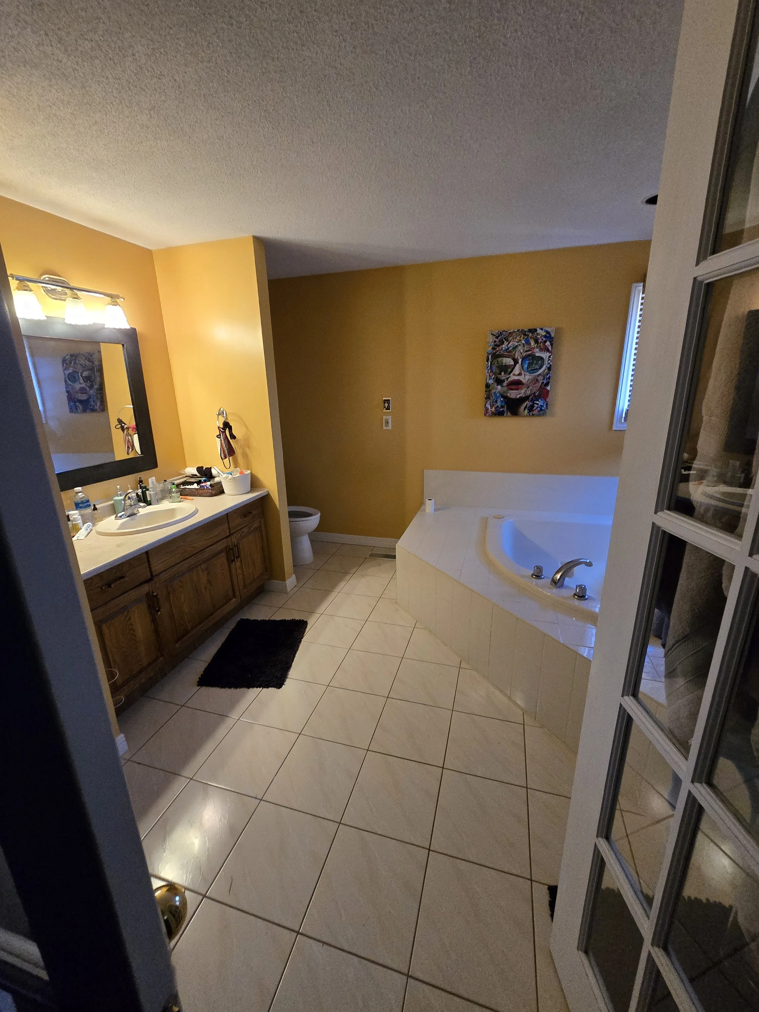 Before:
4 Piece bathroom