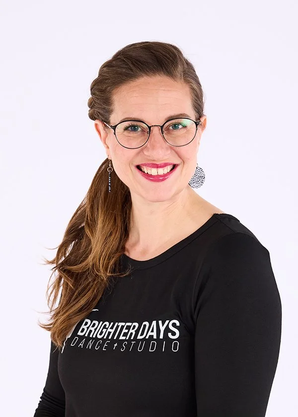 Jenny Yagow – Art Instructor