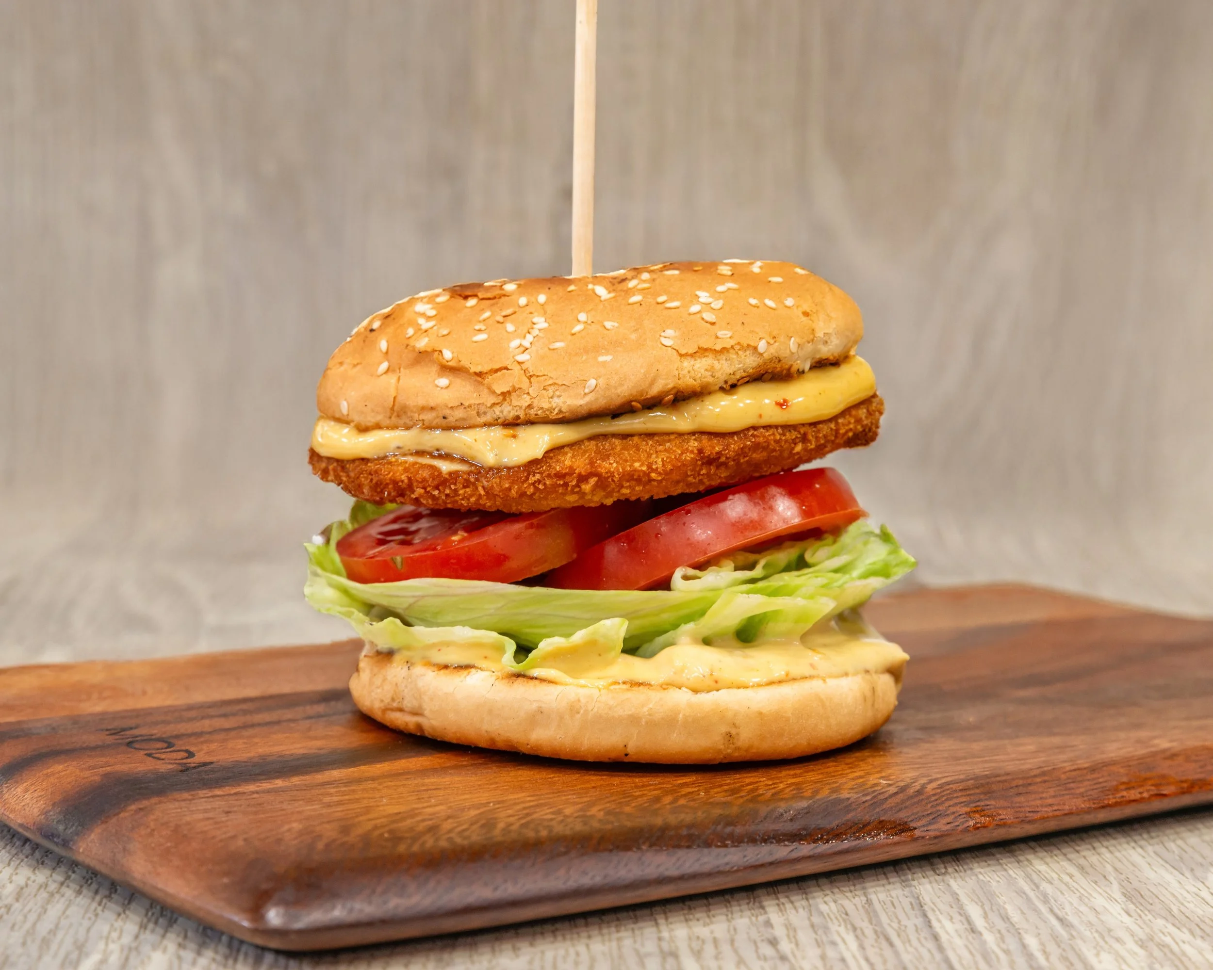 Seven_Flames_chicken_burger_2880x2304.jpg