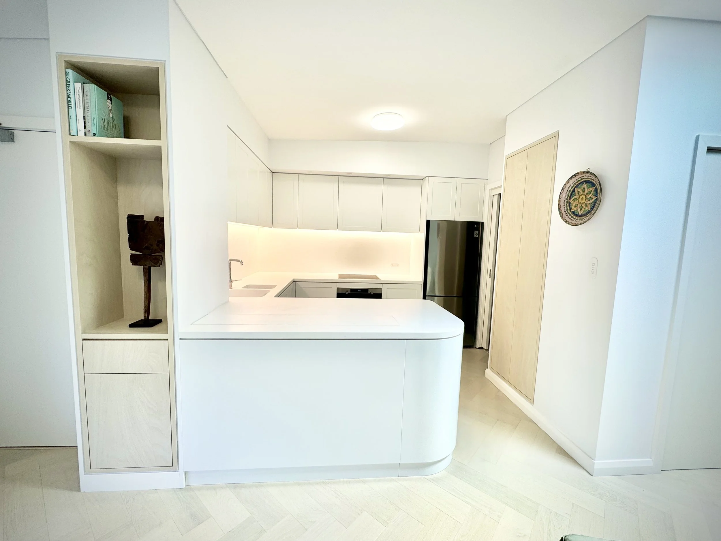 Kitchen, corian, herringbone, white