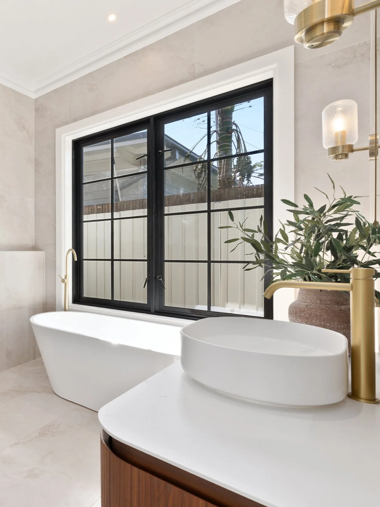 Bathroom, mediterranean, brushed brass, freestanding bath, pill basin