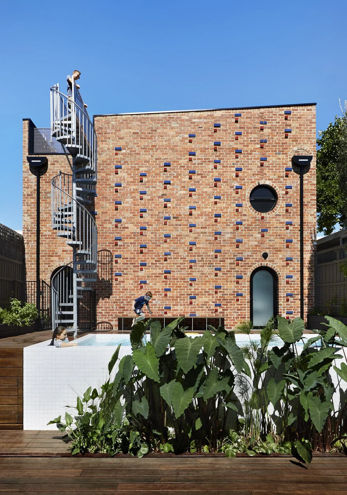Brickface_07.jpg