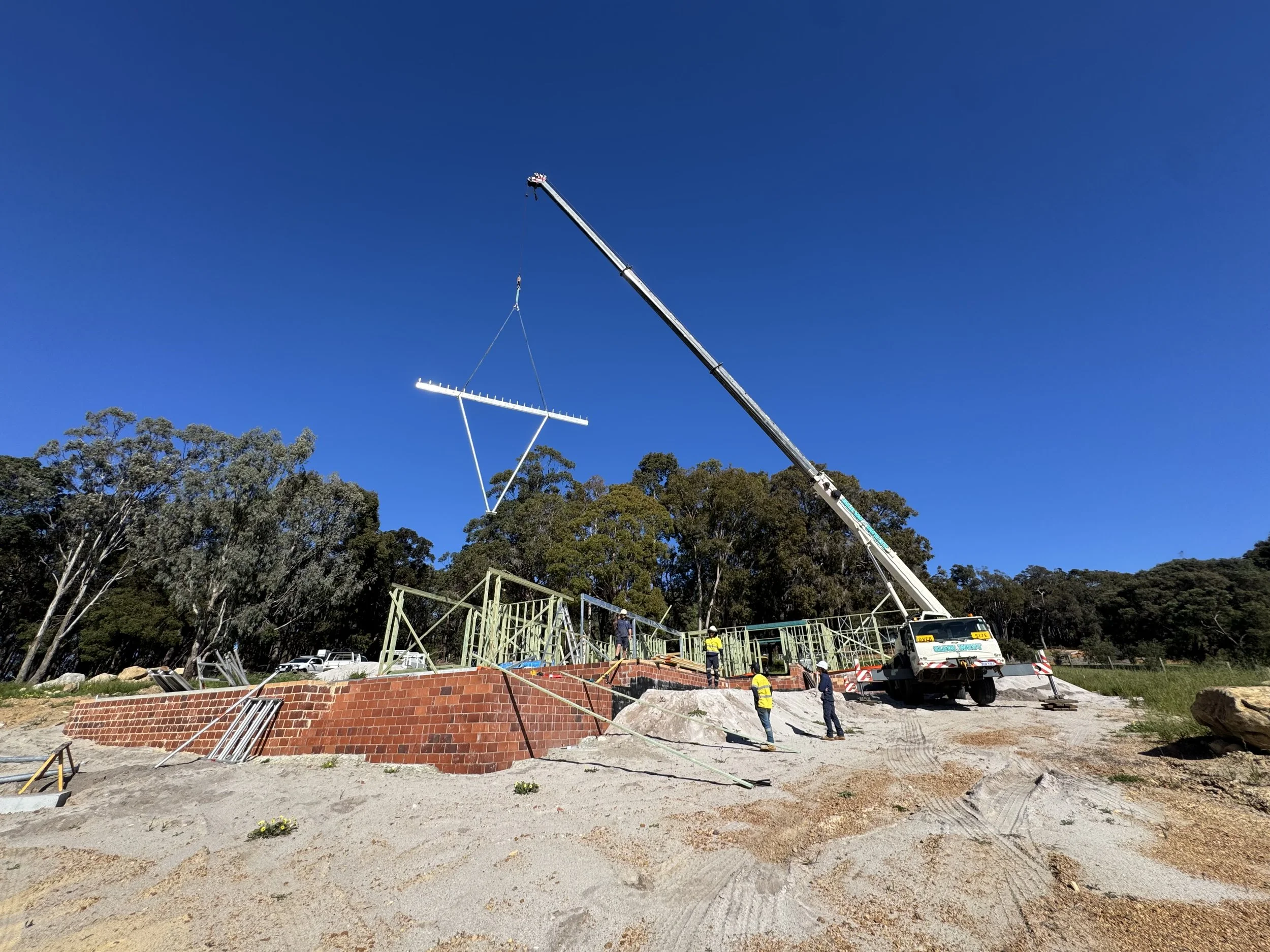 modern-custom-home-built-yallingup-sliding-in-rapida.jpeg