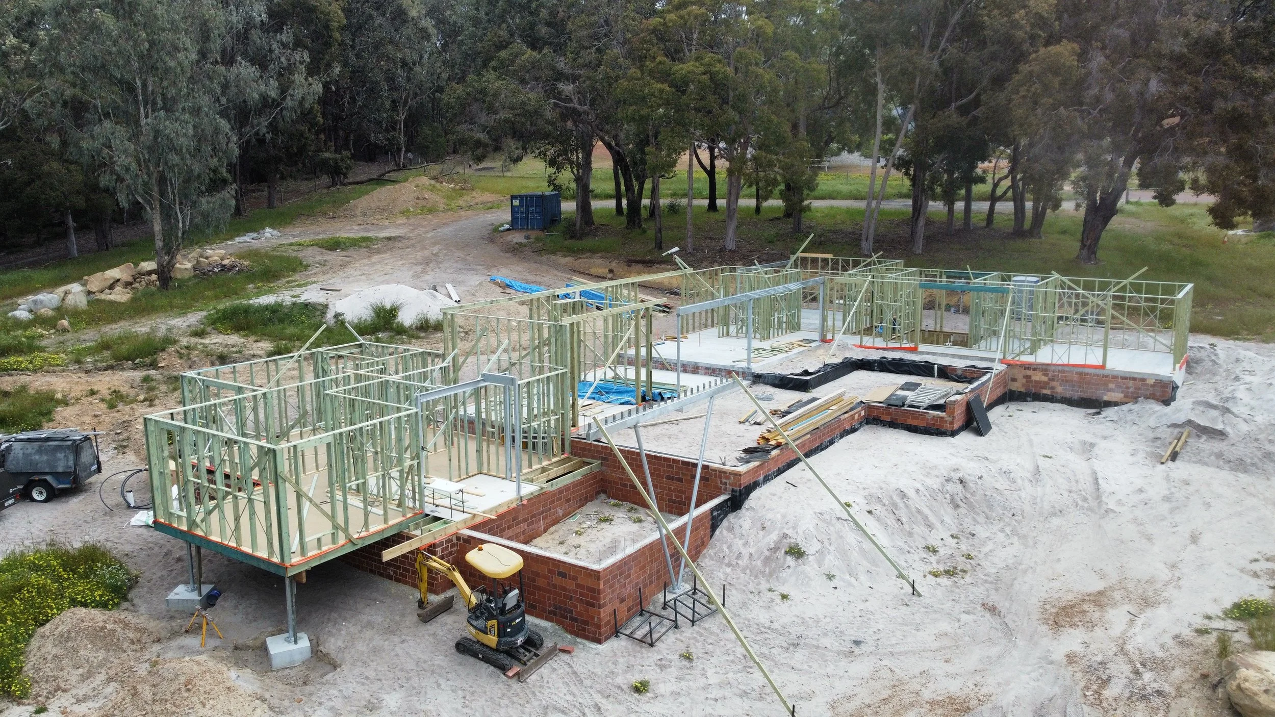 modern-custom-home-built-yallingup-sliding-in-rapida.JPG