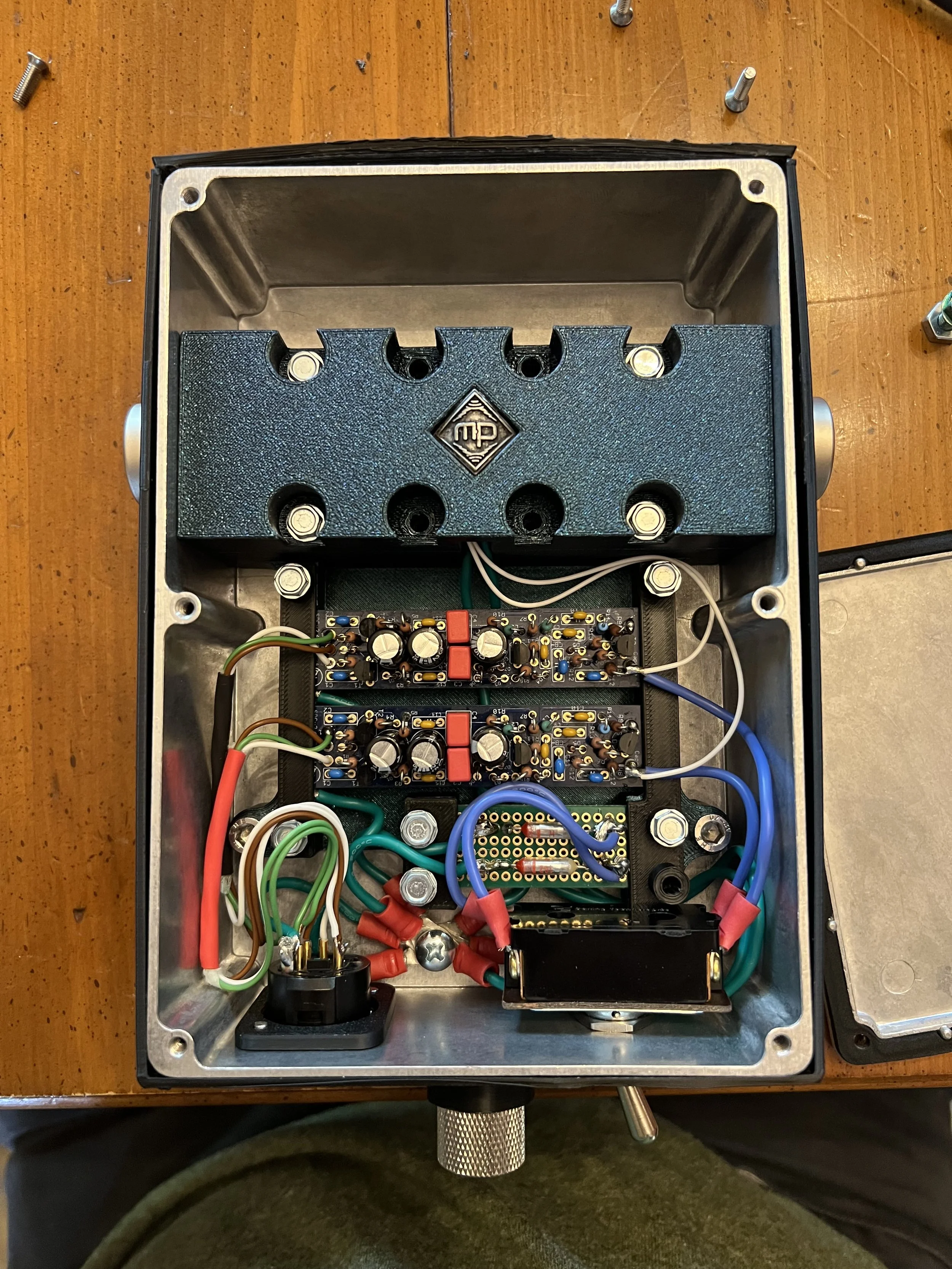 Wiring microphone components 4/4