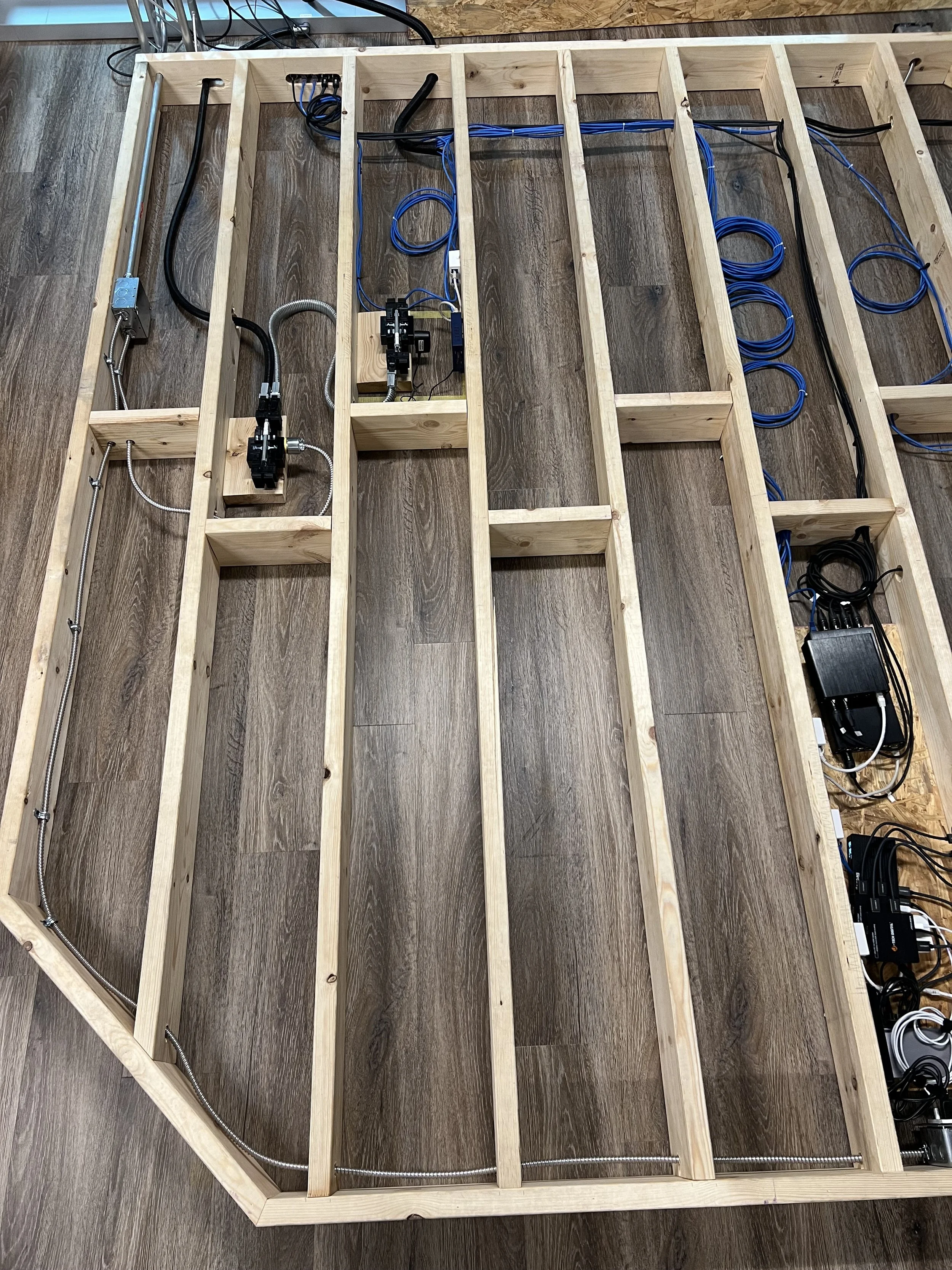 Stage internals/wiring 1/2 