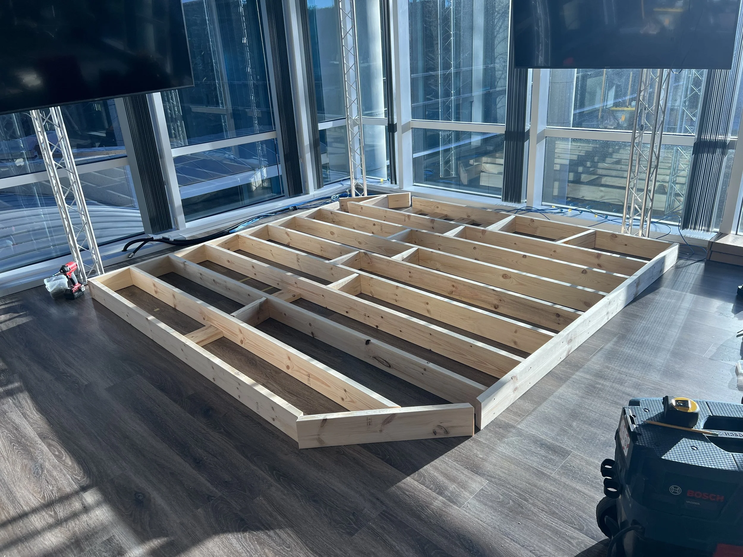 stage frame cut