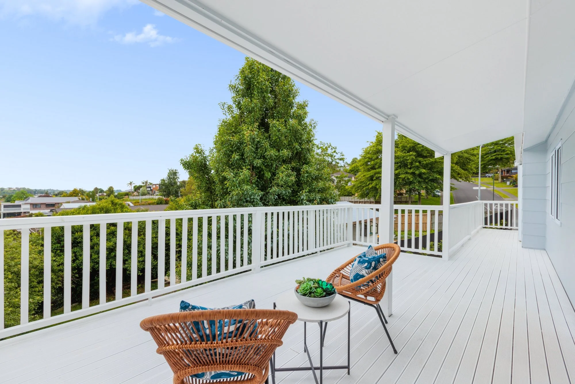 willow_project_completed_exterior_deck_white.jpg