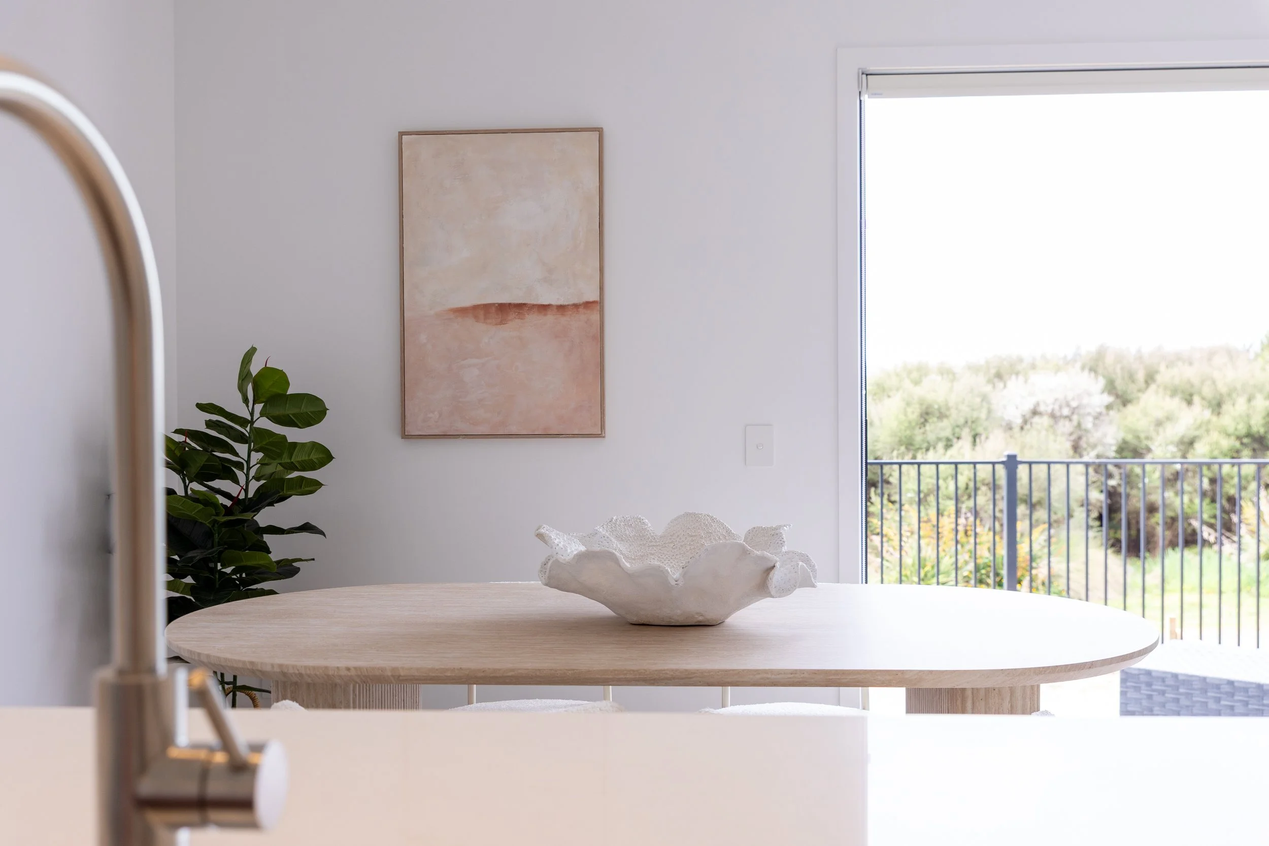 the_blush_edit_interior_design_staged_dining_area_art.jpg