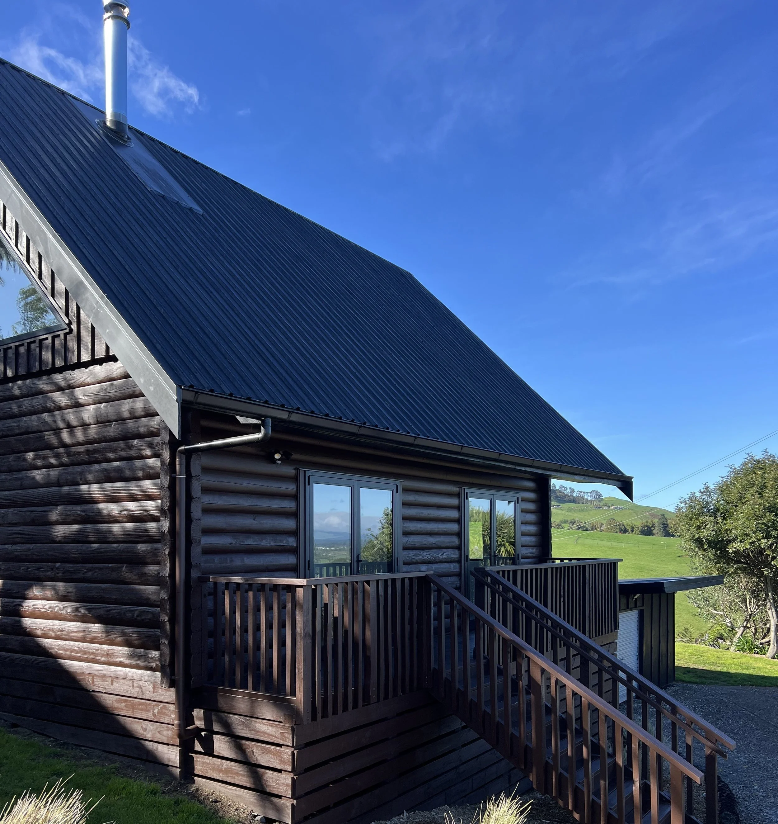 ridgewood_retreat_log_cabin_completed_exerior.jpeg