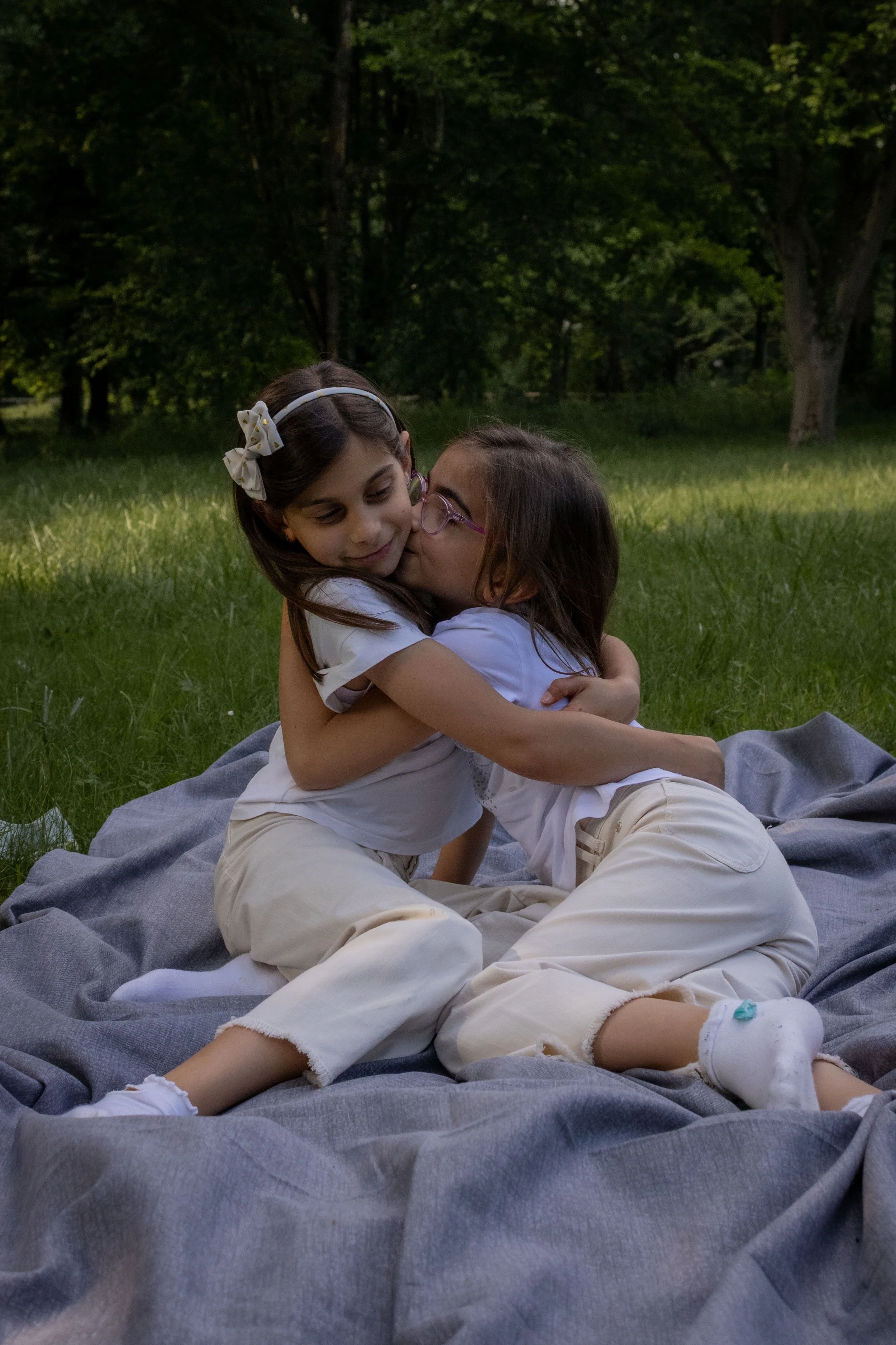 Shooting famiglia in un parco provincia di Pordenone