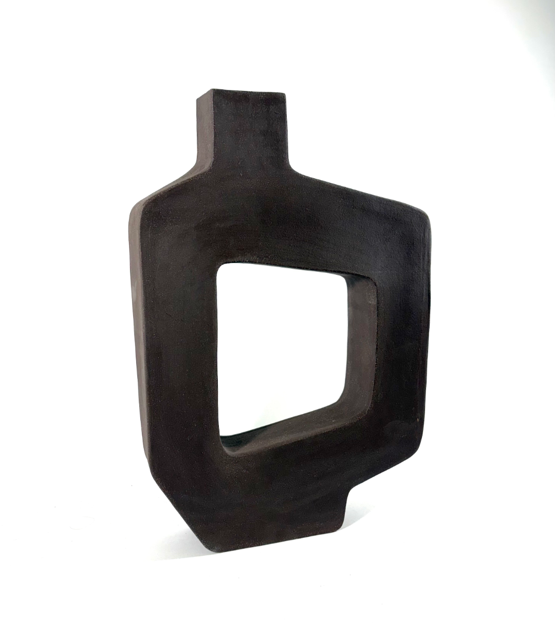  [ 14 ]  
14.5 x 10 x 2 
stoneware 
$250