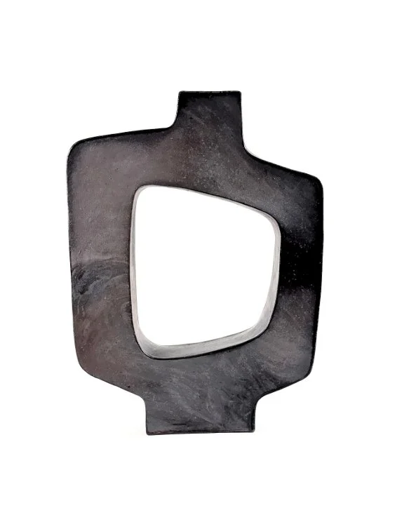  [ 1 ]  
14 x 11 x 2 
stoneware 
$260