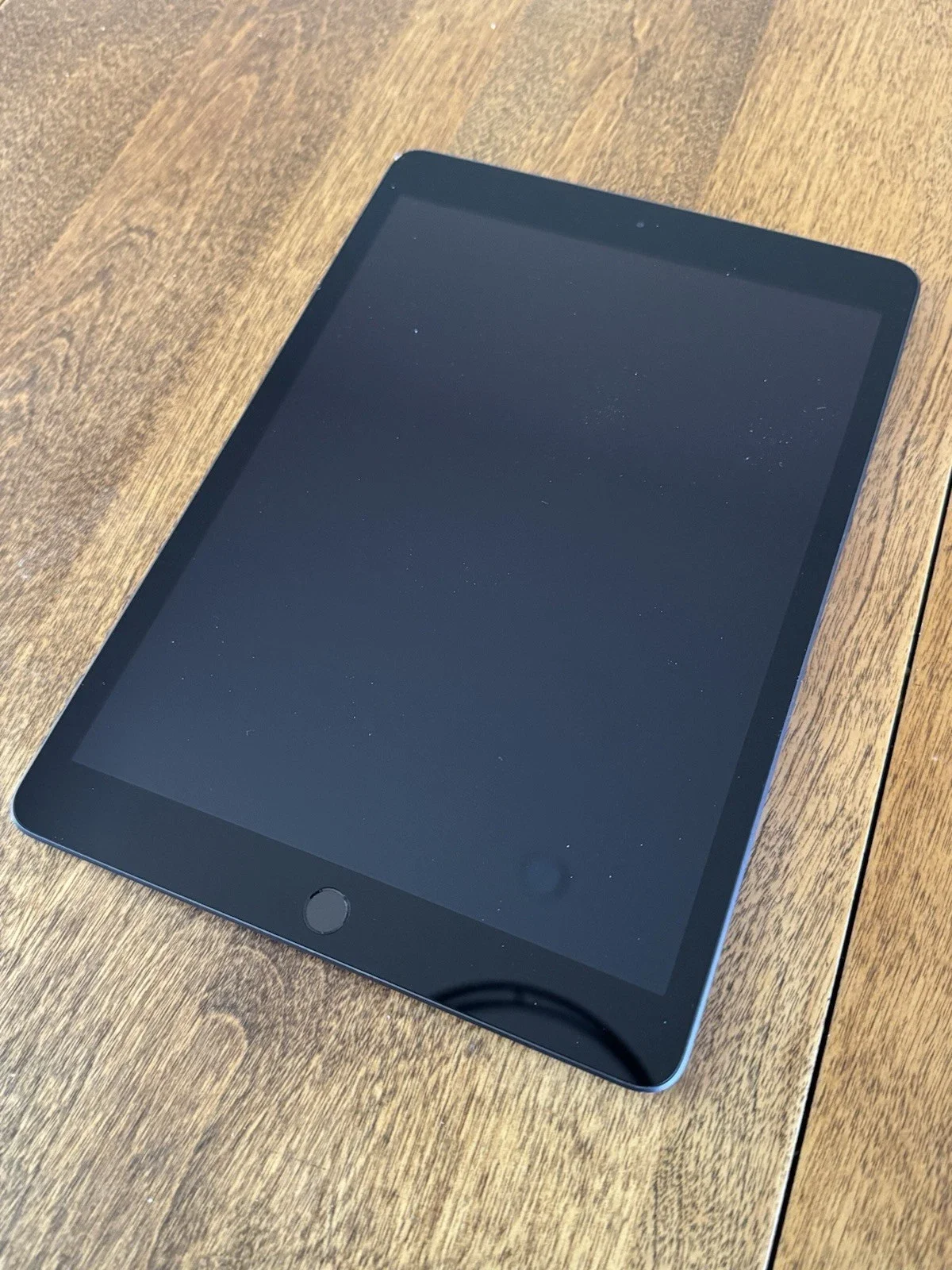 2019 Apple iPad (7th gen) Space grey