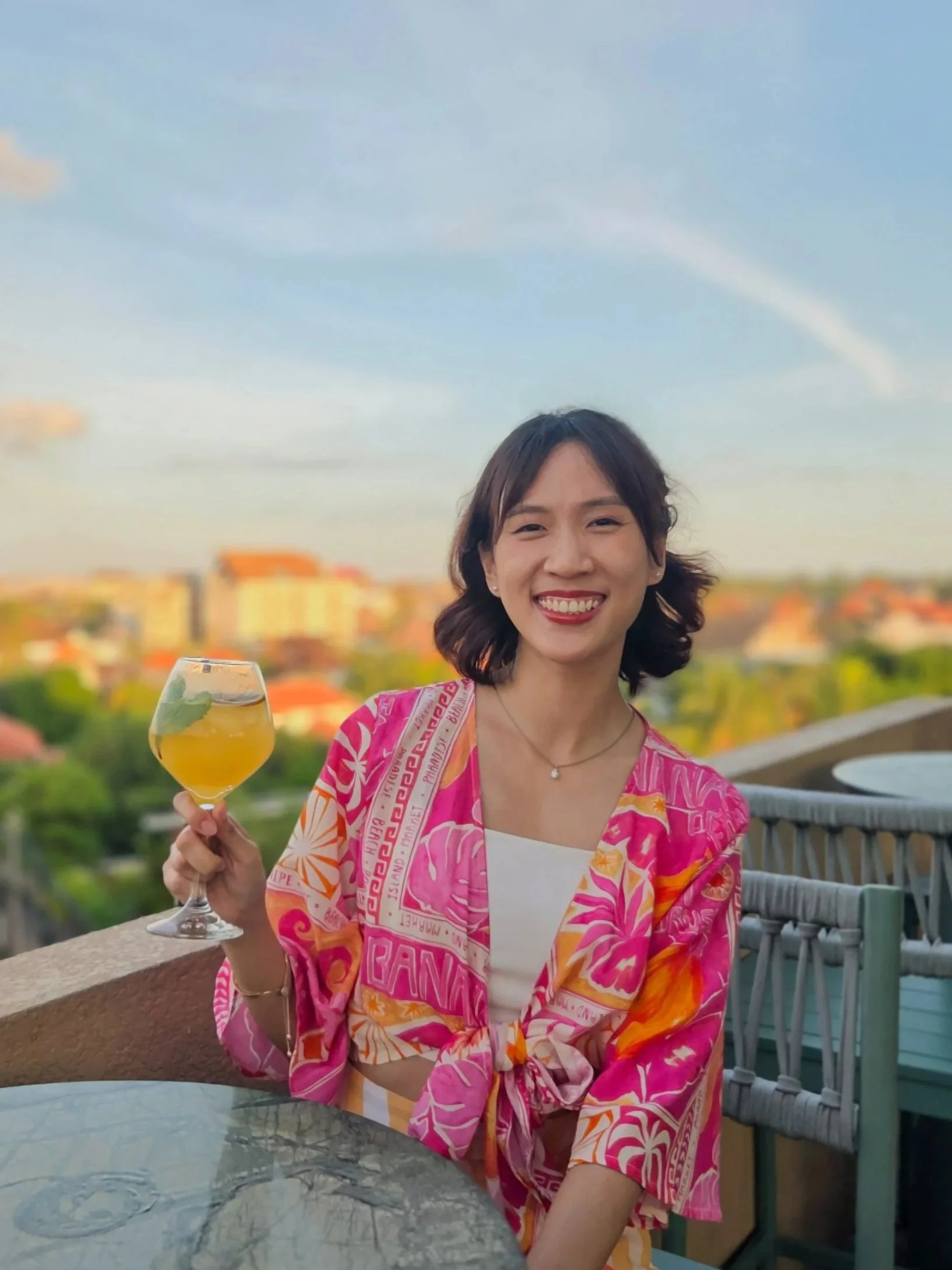 Dating Coach for Singaporean men who want a serious relationship. Learn how to build a stronger dating profile, have better conversations, go on better dates, and stop leaving dating to chance.