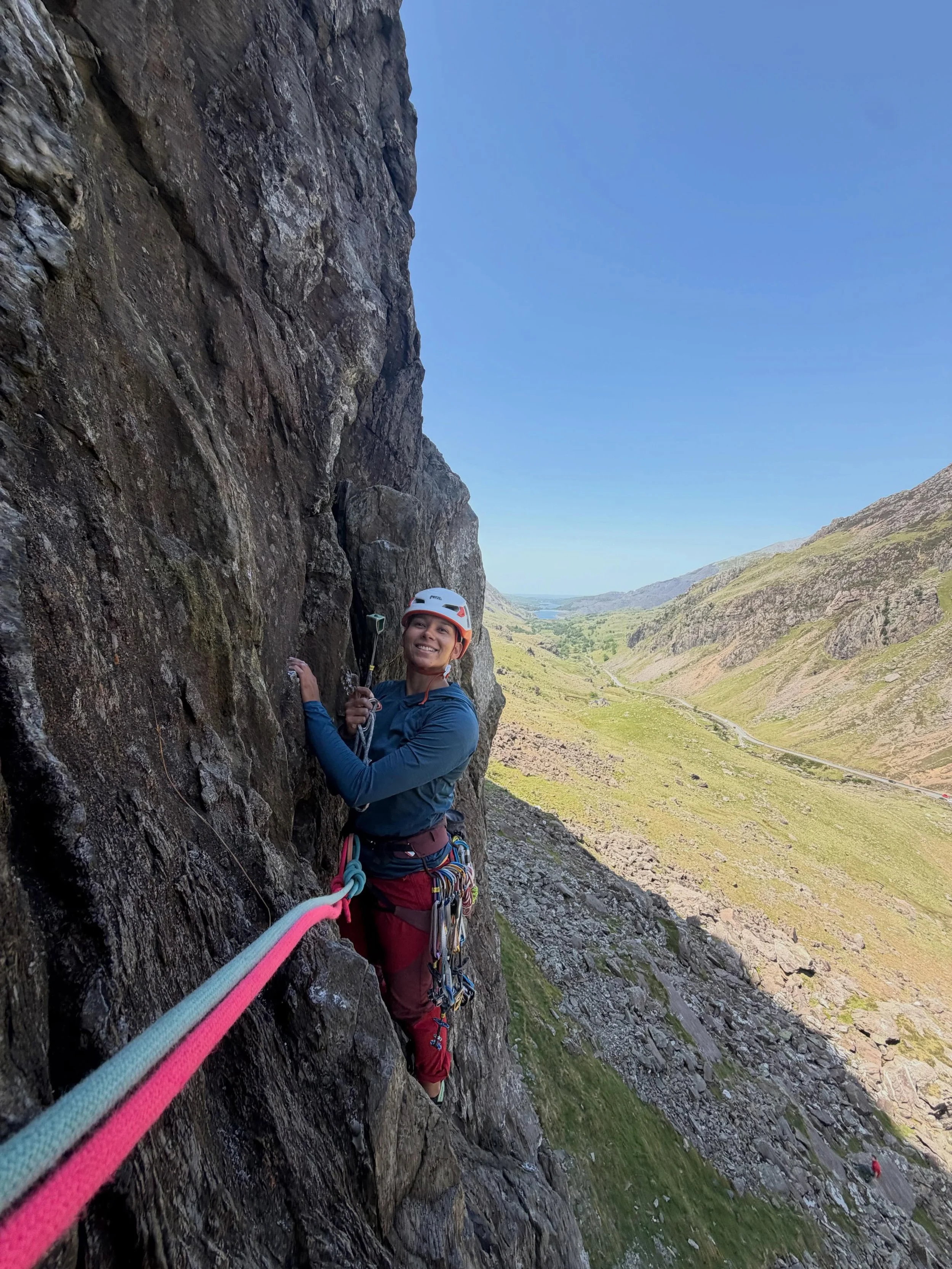 Dinas Mot - a great, shady, place for the heatwave. Pics from two recent trips; some bonafide classics with @theoutdooralex and something a little more&hellip; lichenous with @jeninthewild_ (pictured finishing up some actual clean rock)

#rockclimbin