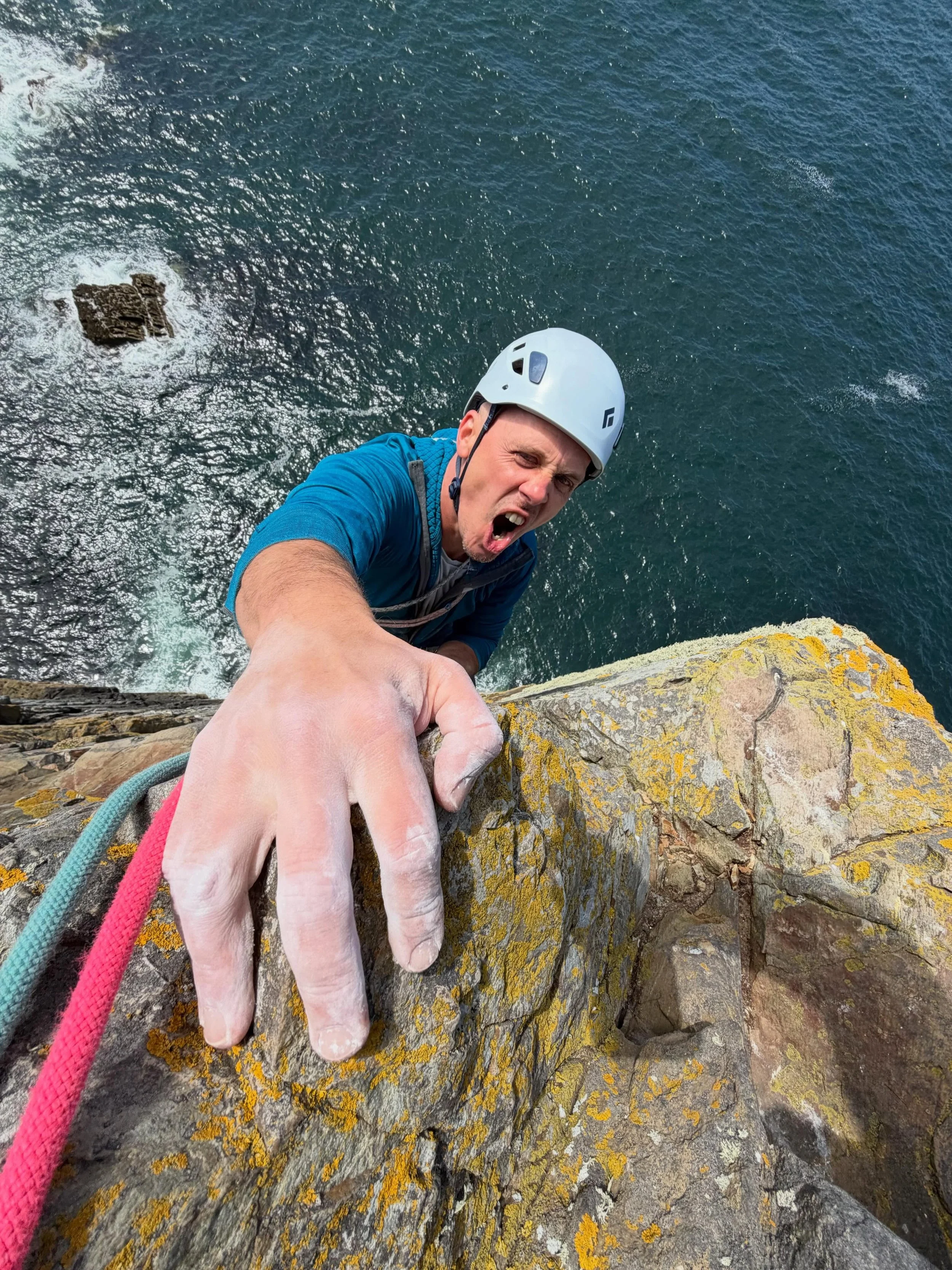 Some sea cliff classics with Sam. Rap, Blanco and Atlantis at Castell Helen to help convince him there&rsquo;s life beyond Yorkshire gritstone! (There is)

#seacliffclimbing #tradclimbing #climbing #buildbetterbelays #rockclimbing