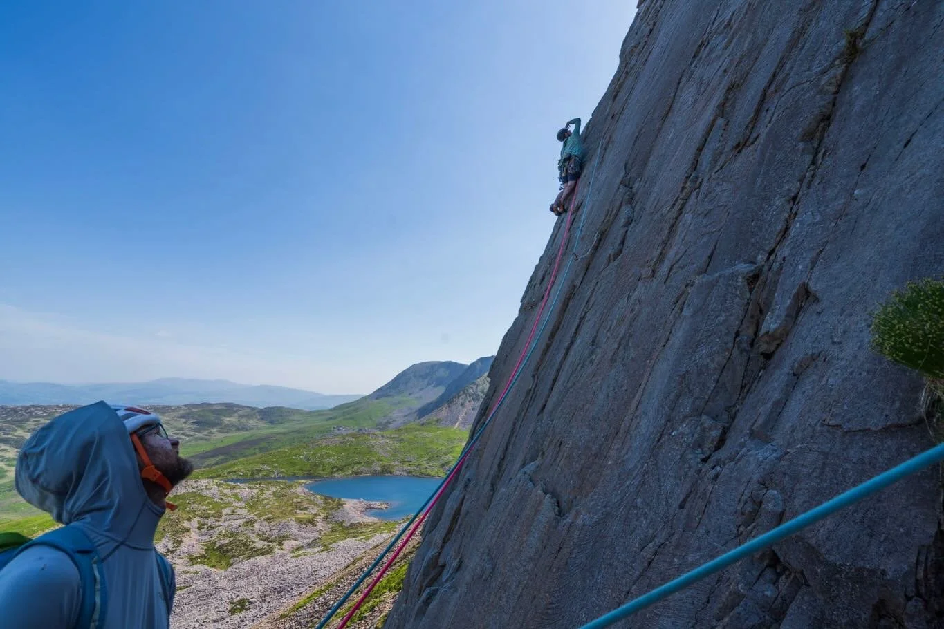 A trip to the dark side of Cadair Idris with @tomlawfield and @t.carrick 

South Snowdonia always feels like a long way from home, even though it&rsquo;s not. I think driving past lots of other crags on the way adds to the feeling of distance! 

Wort