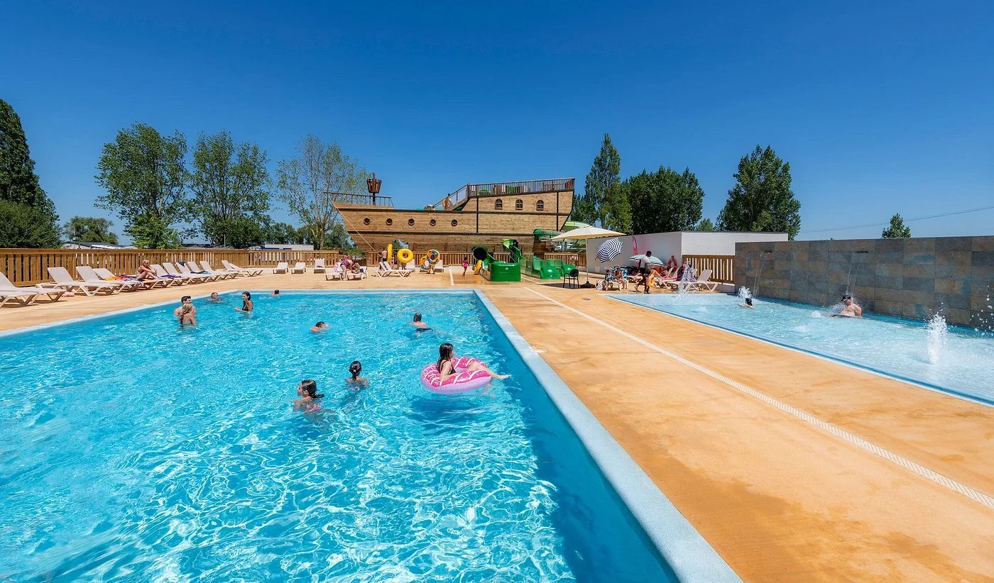 camping-aunis-club-vendee-2.jpg