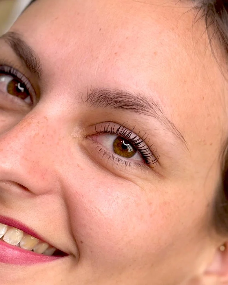 Gros plan sur un lash lift coréen.