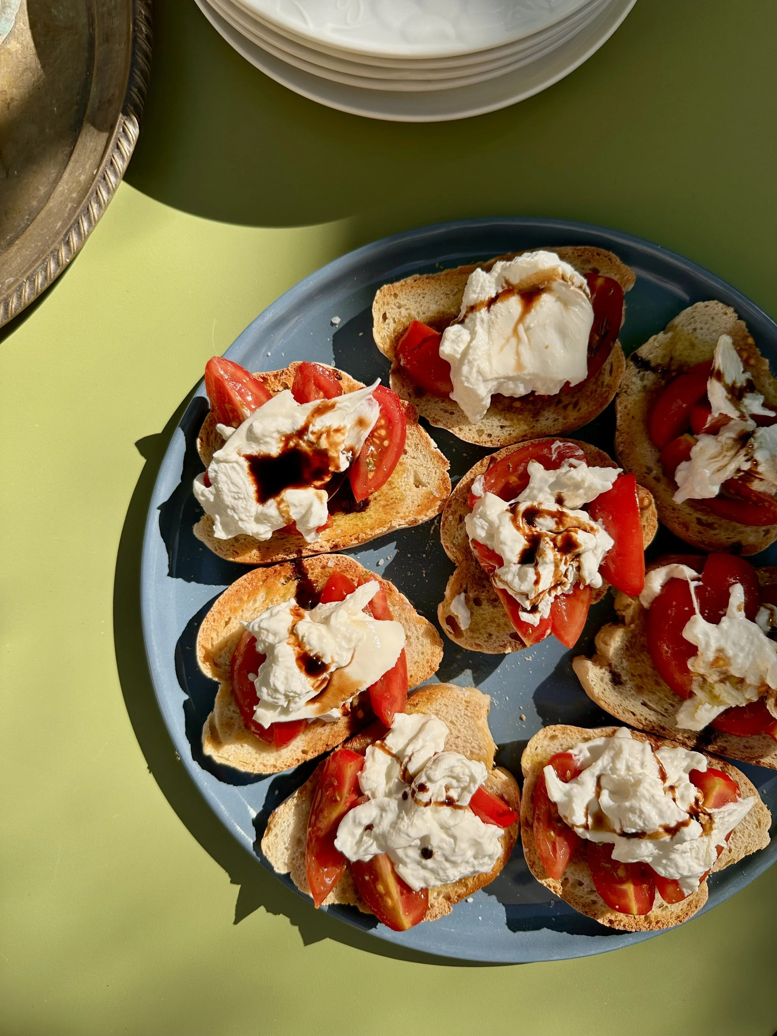 Tomato burrata bruschetta