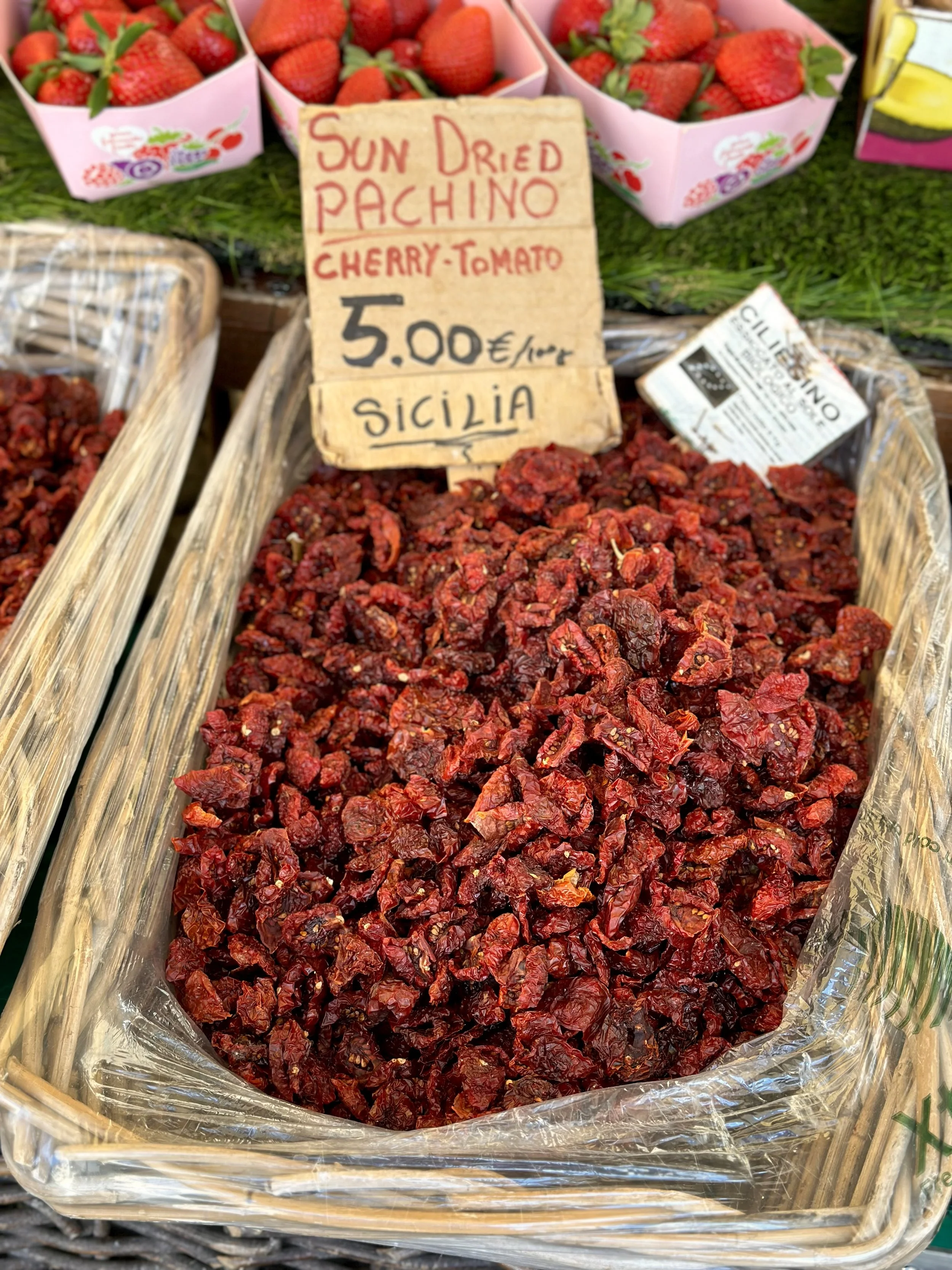 Sun-dried tomatoes at Campo de’Fiori market, Rome