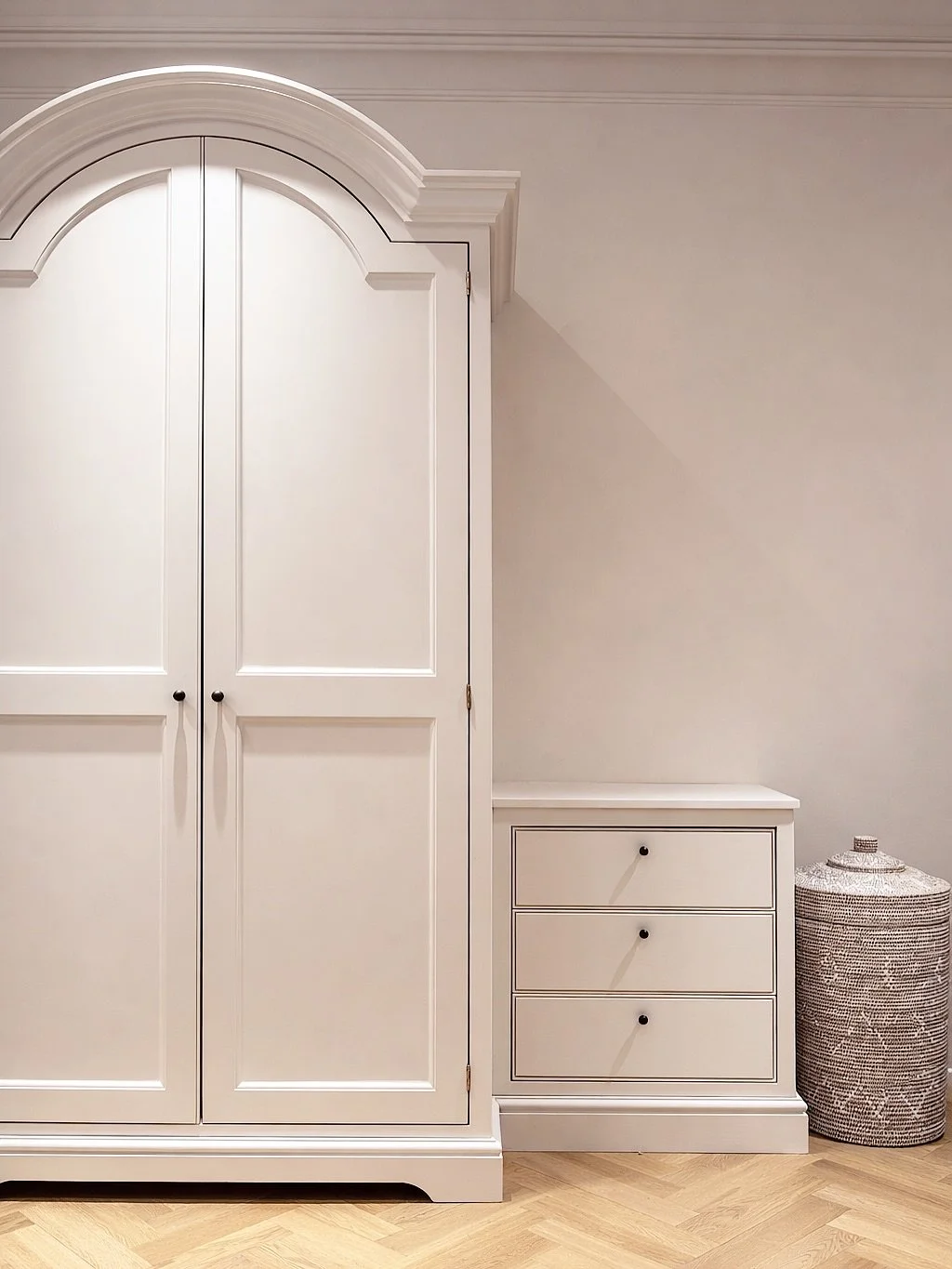 A timeless piece finished for a beautiful home.

This bespoke arched wardrobe was designed and built to sit naturally within the character of the room, combining traditional mouldings with a calm, refined palette and a warm oak interior.

A pleasure 