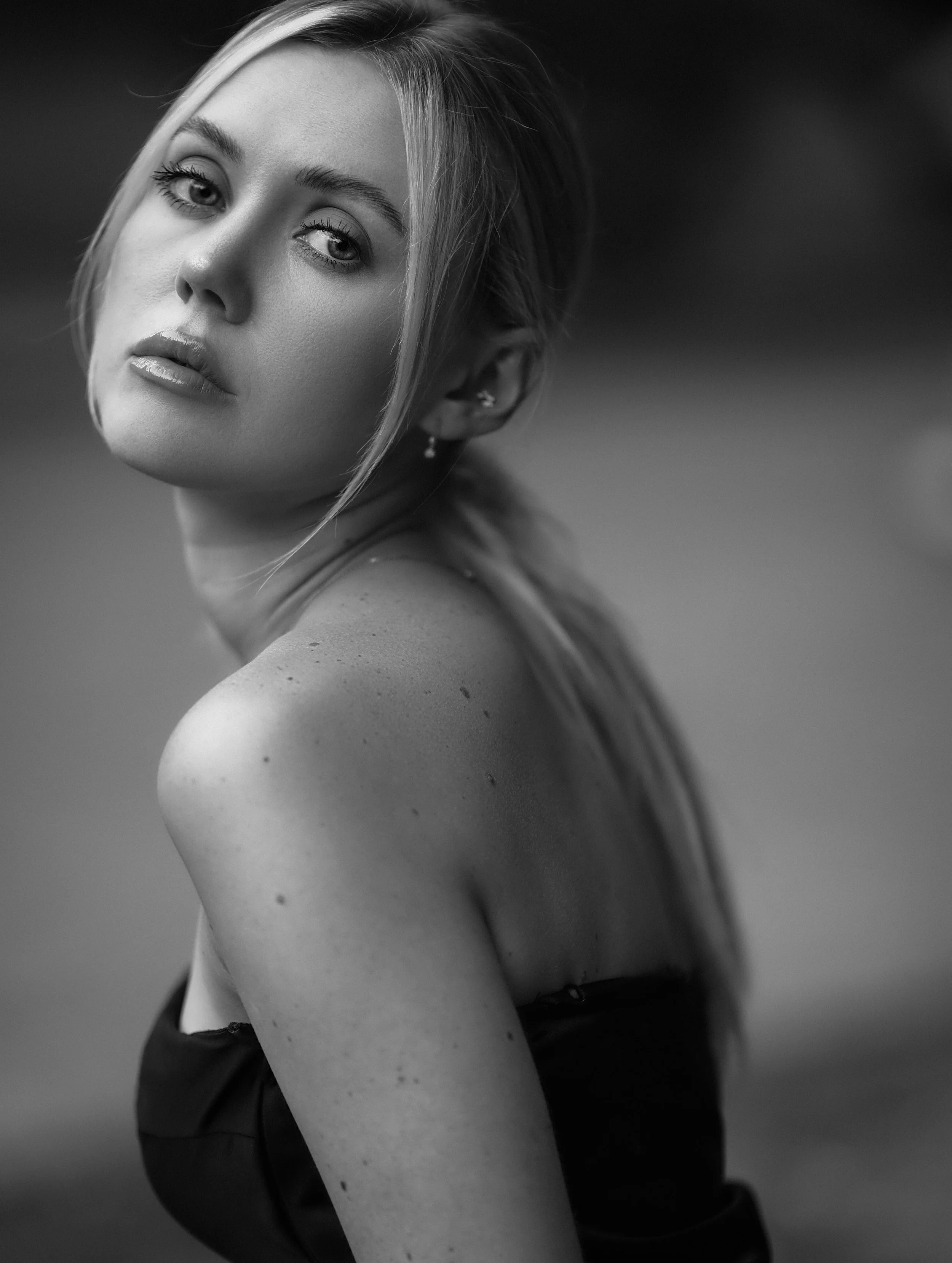 Black and white portrait of a woman — advanced skin protocols at Skinor, Chelsea SW3