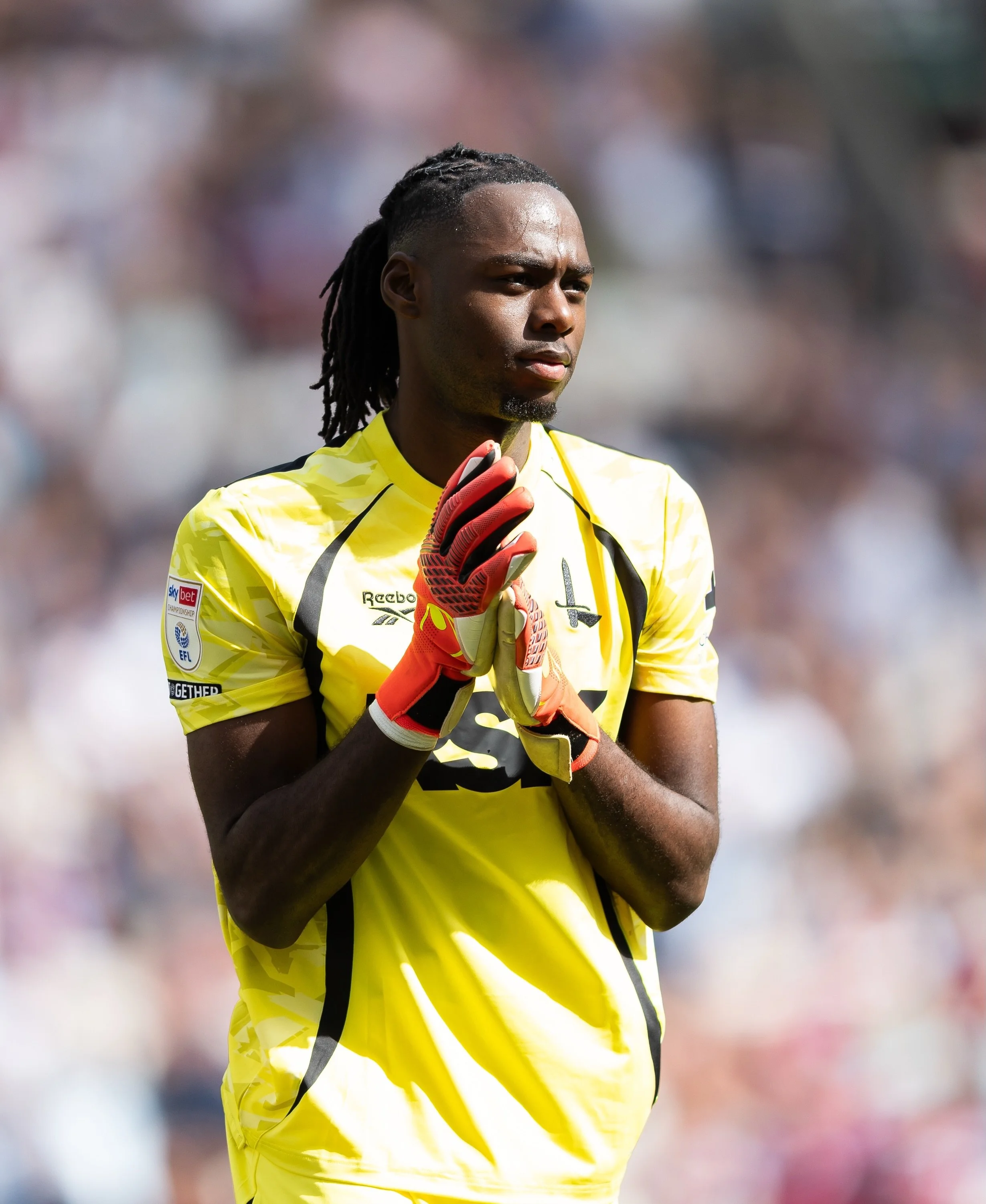 A big @cafcofficial debut for @_arthurokonkwo 👉🔥

Top performance, numerous key saves and an excellent victory away at West Ham! 👏