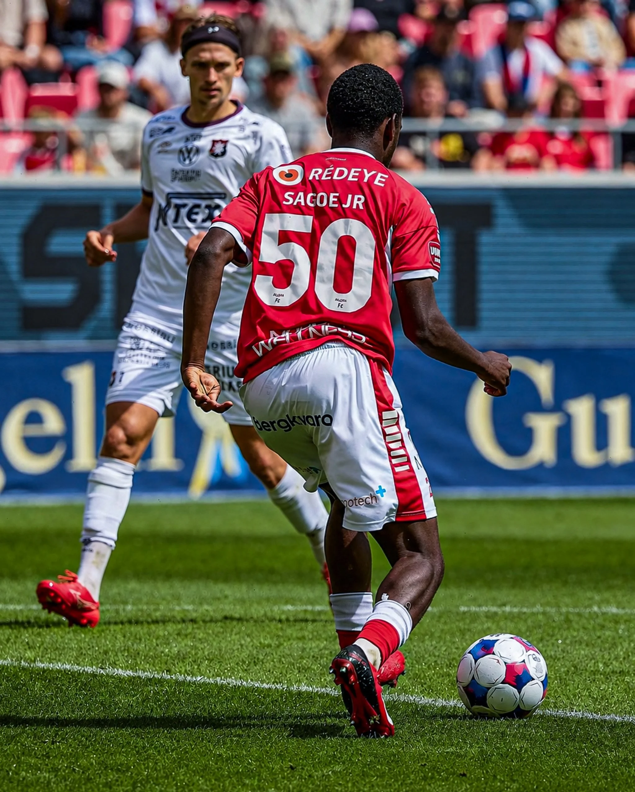 ̶2̶4̶ ̶C̶S̶J̶ 50 CSJ ✅

Charles Sagoe Jr is the only player in the @allsvenskan to have completed 50 successful dribbles 🔥

Eight assists and three goals, @sagoejr is flying in Sweden&rsquo;s top flight 🇸🇪