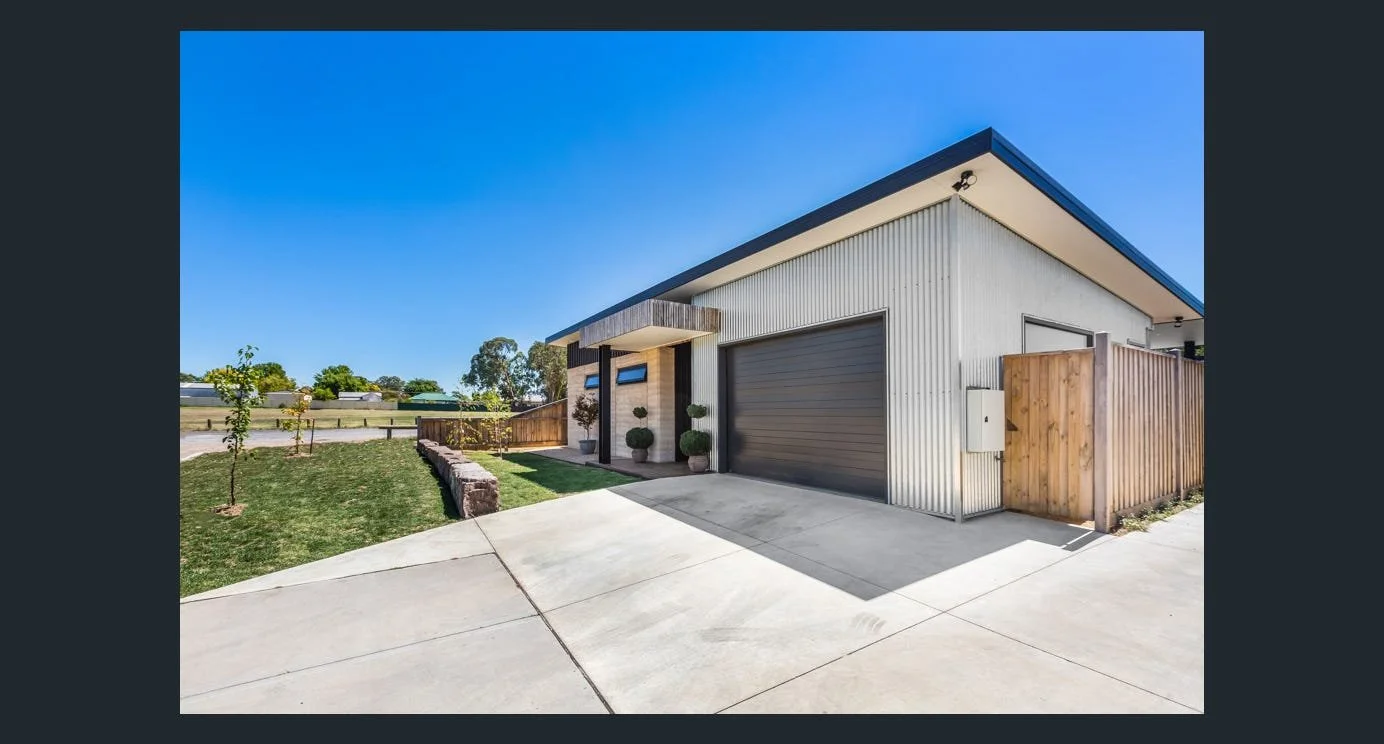 15 GARAGE.jpg