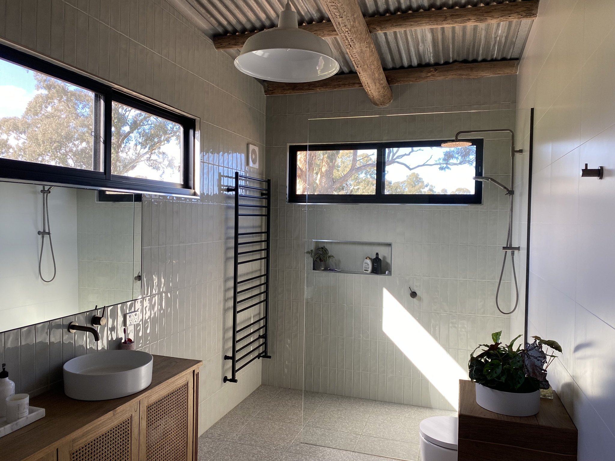 26 BATHROOM.JPEG