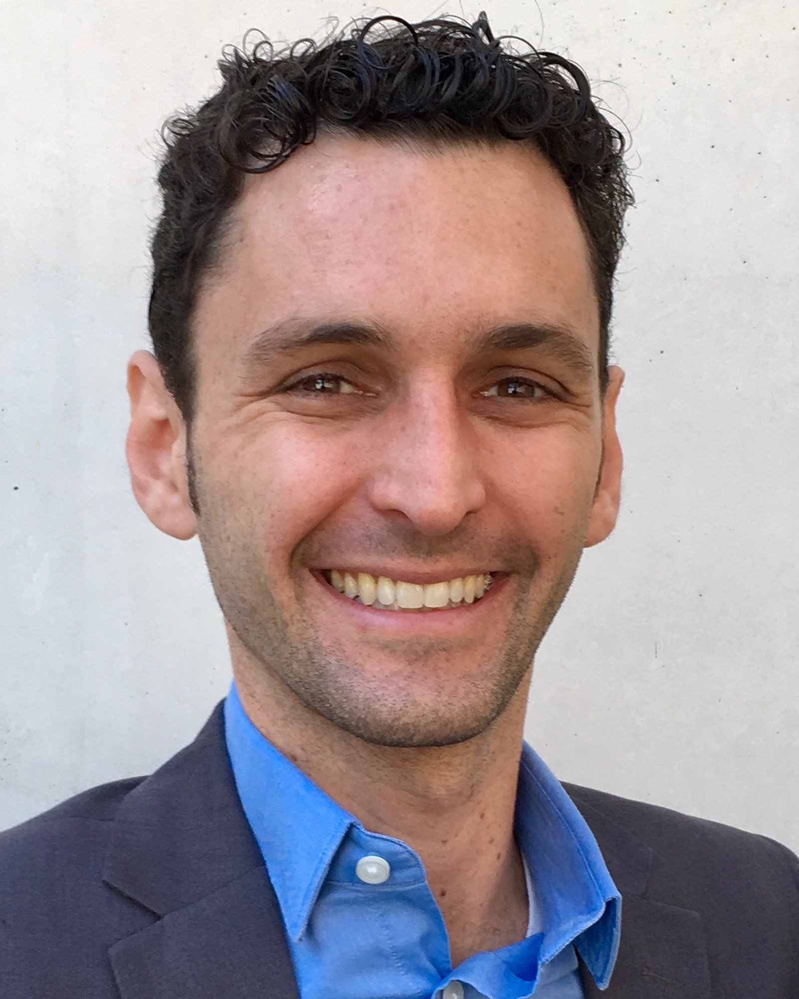 The portrait of Josh Goldsmith, Geek-In-Chief at techforword and one of the co-hosts of the Summit.